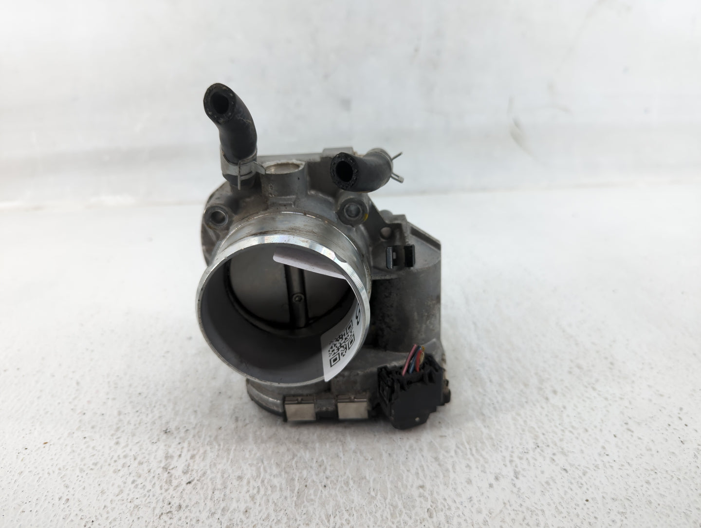 2011-2015 Kia Optima Throttle Body P/N:35100-2G700 Fits Fits 2011 2012 2013 2014 2015 2016 OEM Used Auto Parts - Oemusedauto