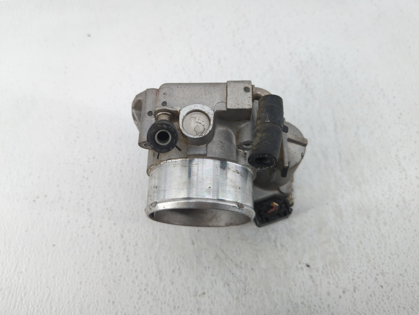 2011-2015 Kia Optima Throttle Body P/N:35100-2G700 Fits Fits 2011 2012 2013 2014 2015 2016 OEM Used Auto Parts - Oemusedauto