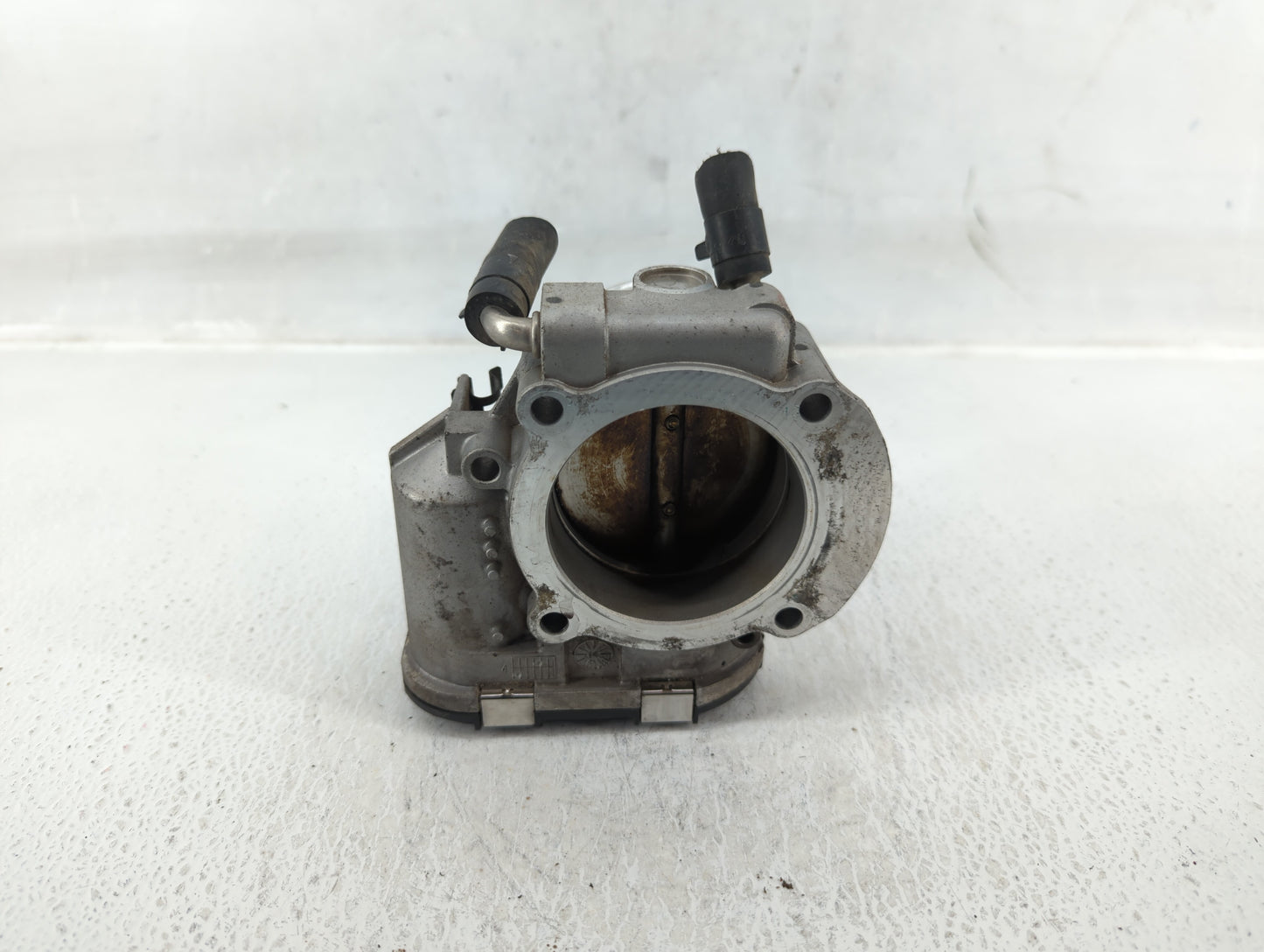 2011-2015 Kia Optima Throttle Body P/N:35100-2G700 Fits Fits 2011 2012 2013 2014 2015 2016 OEM Used Auto Parts - Oemusedauto