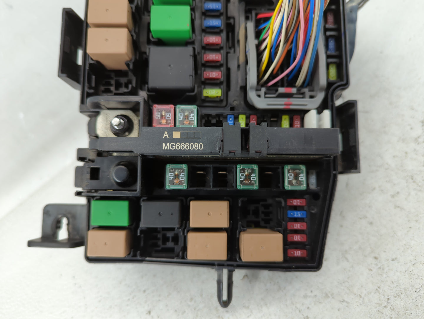2014-2015 Kia Optima Fusebox Fuse Box Panel Relay Module P/N:91259-2T010 914304C600QA Fits Fits 2014 2015 OEM Used Auto Part