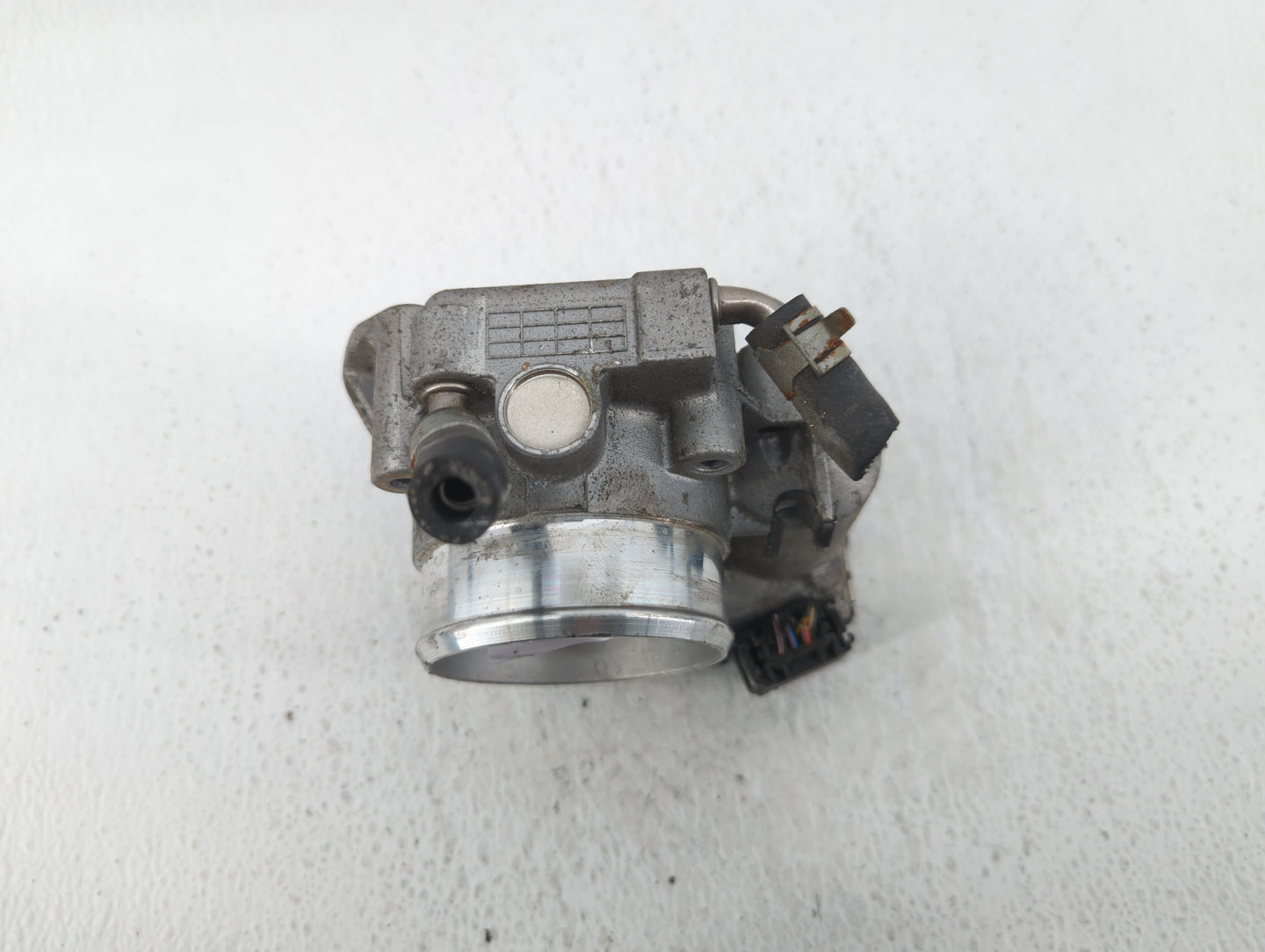 2011-2016 Kia Optima Throttle Body P/N:35100-2G800 Fits Fits 2011 2012 2013 2014 2015 2016 OEM Used Auto Parts - Oemusedauto