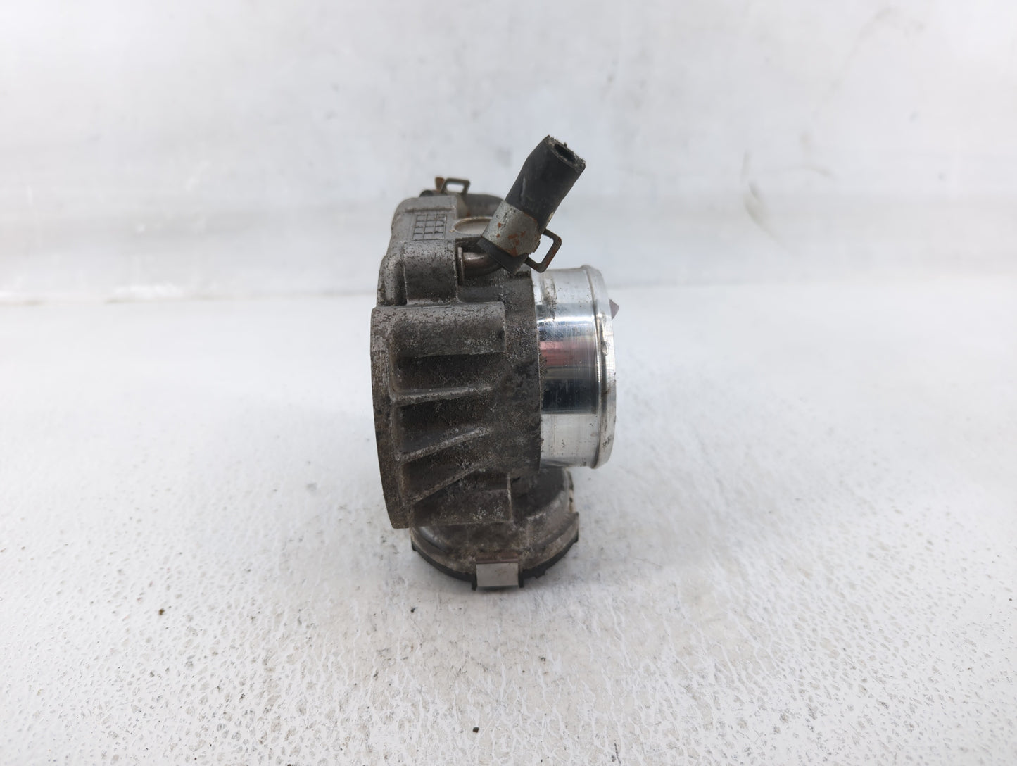 2011-2016 Kia Optima Throttle Body P/N:35100-2G800 Fits Fits 2011 2012 2013 2014 2015 2016 OEM Used Auto Parts - Oemusedauto