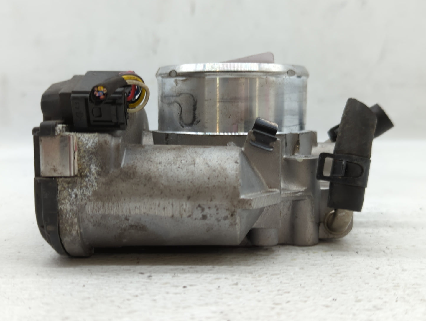 2011-2015 Kia Optima Throttle Body P/N:35100-2G700 Fits Fits 2011 2012 2013 2014 2015 2016 OEM Used Auto Parts - Oemusedauto