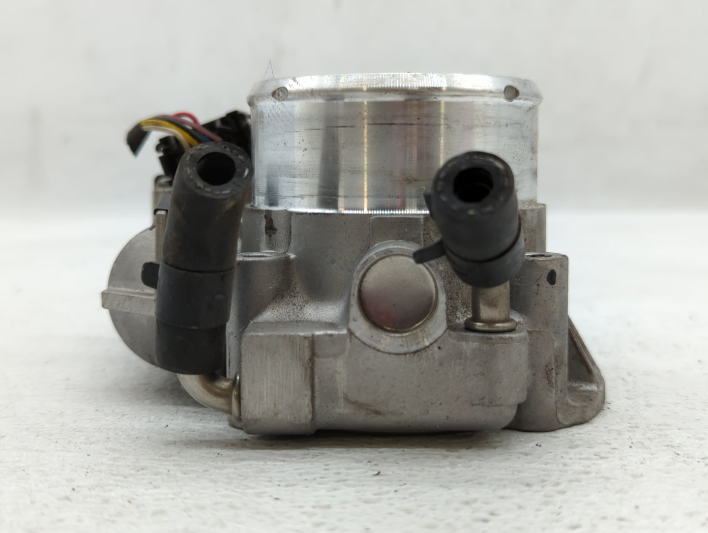 2011-2015 Kia Optima Throttle Body P/N:35100-2G700 Fits Fits 2011 2012 2013 2014 2015 2016 OEM Used Auto Parts - Oemusedauto