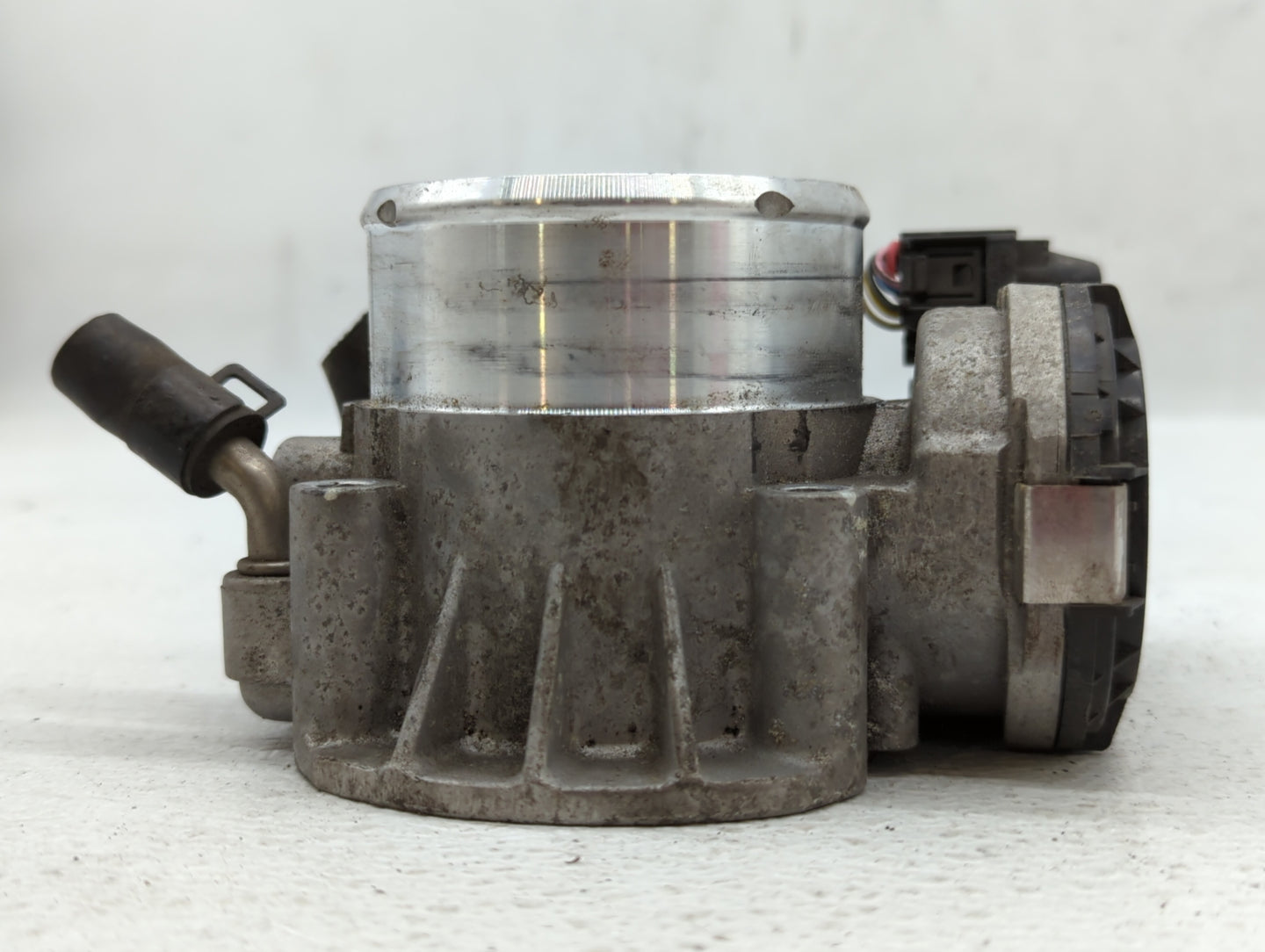 2011-2015 Kia Optima Throttle Body P/N:35100-2G700 Fits Fits 2011 2012 2013 2014 2015 2016 OEM Used Auto Parts - Oemusedauto