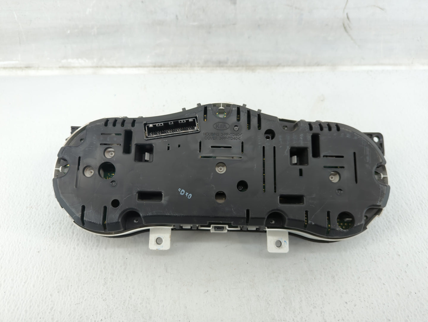 2014-2015 Kia Optima Instrument Cluster Speedometer Gauges P/N:94031-2T270 Fits Fits 2014 2015 OEM Used Auto Parts - Oemused