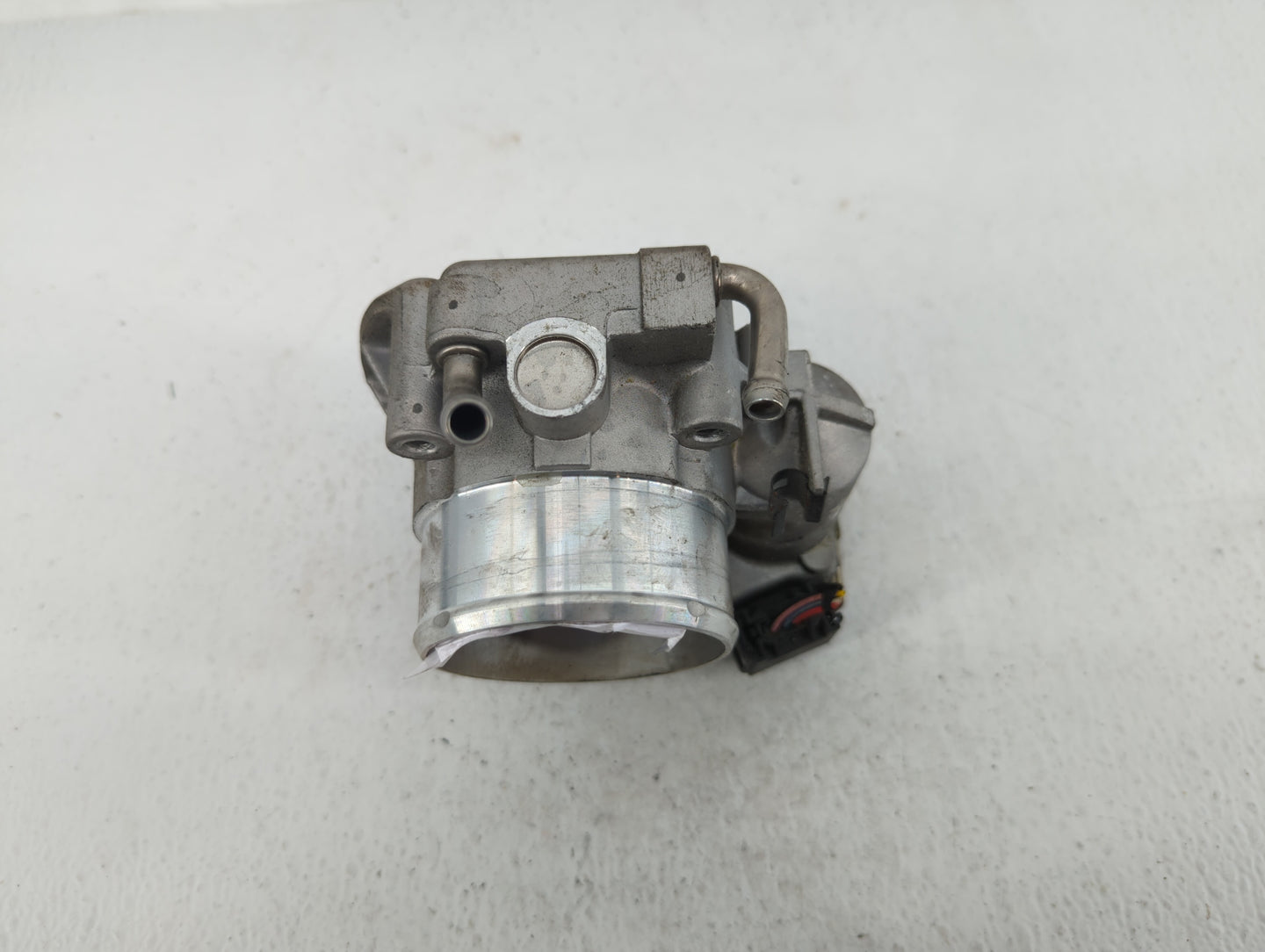 2011-2015 Kia Optima Throttle Body P/N:35100-2G700 Fits Fits 2011 2012 2013 2014 2015 2016 OEM Used Auto Parts - Oemusedauto
