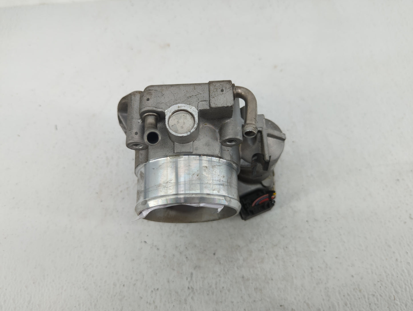 2011-2015 Kia Optima Throttle Body P/N:35100-2G700 Fits Fits 2011 2012 2013 2014 2015 2016 OEM Used Auto Parts - Oemusedauto
