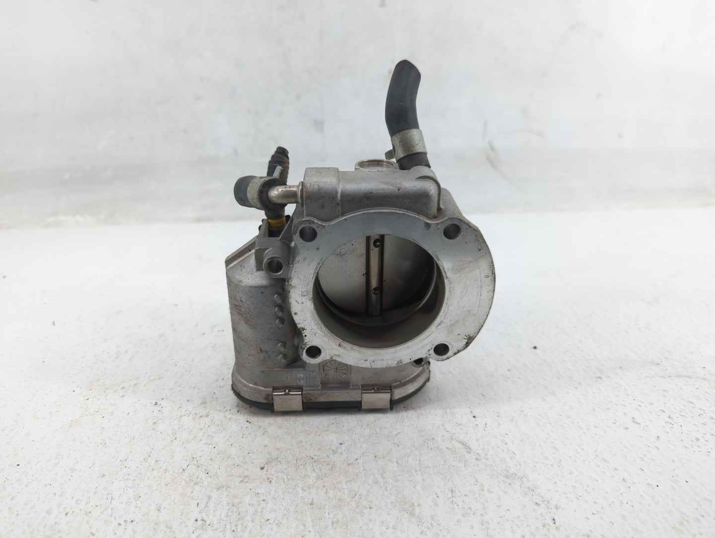 2011-2016 Kia Optima Throttle Body P/N:35100-2G800 Fits Fits 2011 2012 2013 2014 2015 2016 OEM Used Auto Parts - Oemusedauto