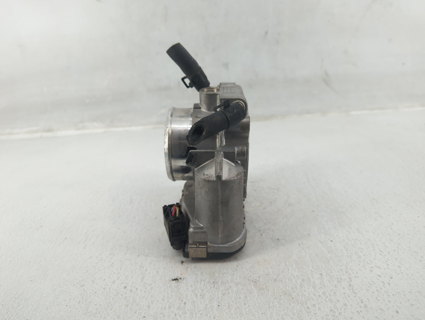 2011-2016 Kia Optima Throttle Body P/N:35100-2G800 Fits Fits 2011 2012 2013 2014 2015 2016 OEM Used Auto Parts - Oemusedauto