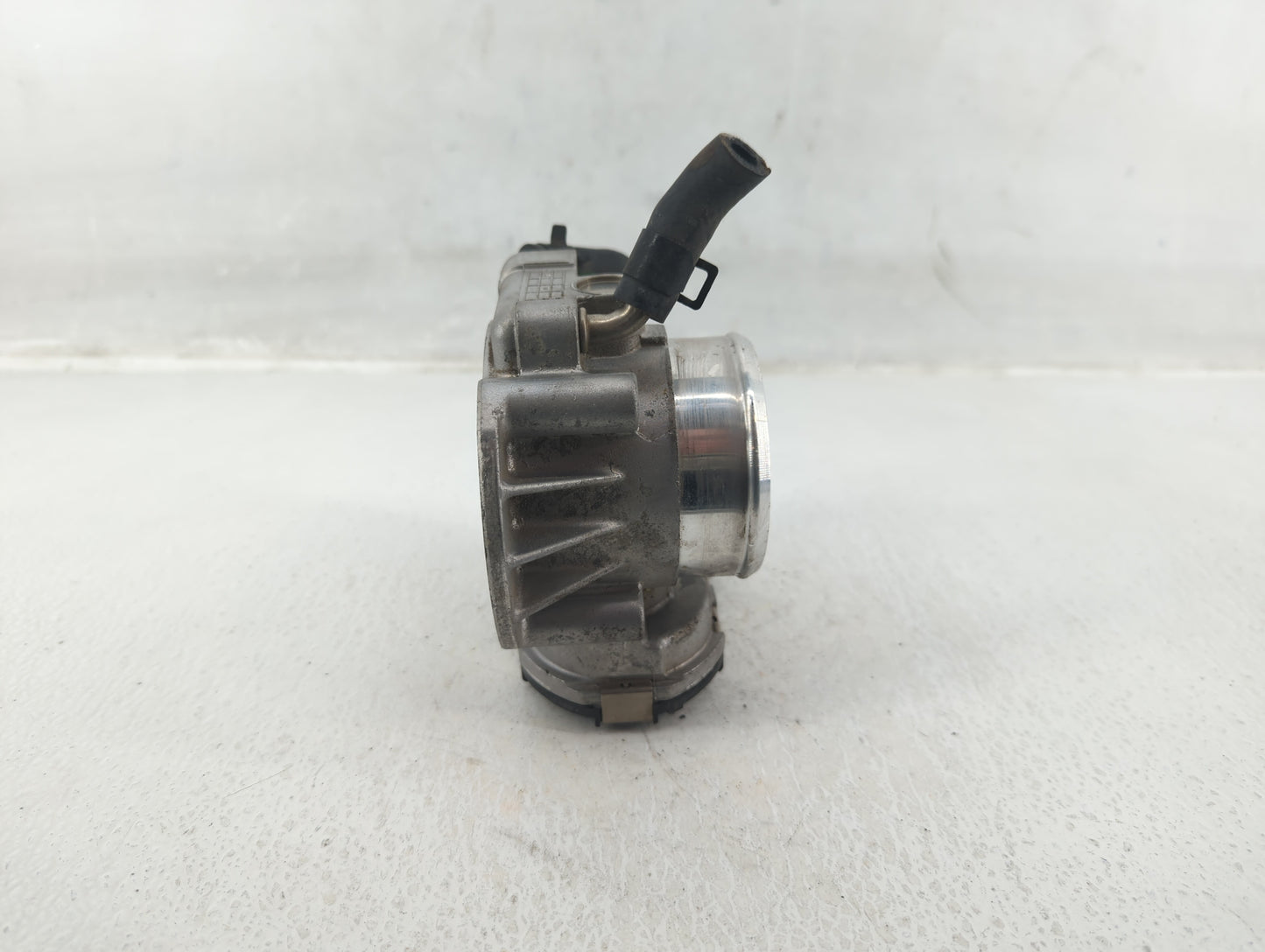 2011-2016 Kia Optima Throttle Body P/N:35100-2G800 Fits Fits 2011 2012 2013 2014 2015 2016 OEM Used Auto Parts - Oemusedauto