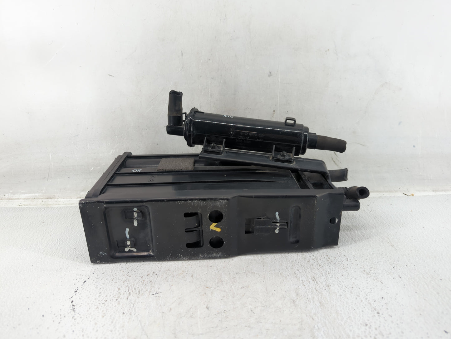 2015 Kia Optima Fuel Vapor Charcoal Canister - Oemusedautoparts1.com