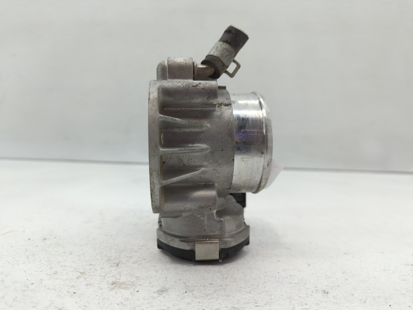 2011-2016 Kia Optima Throttle Body P/N:35100-2G800 Fits Fits 2011 2012 2013 2014 2015 2016 OEM Used Auto Parts - Oemusedauto