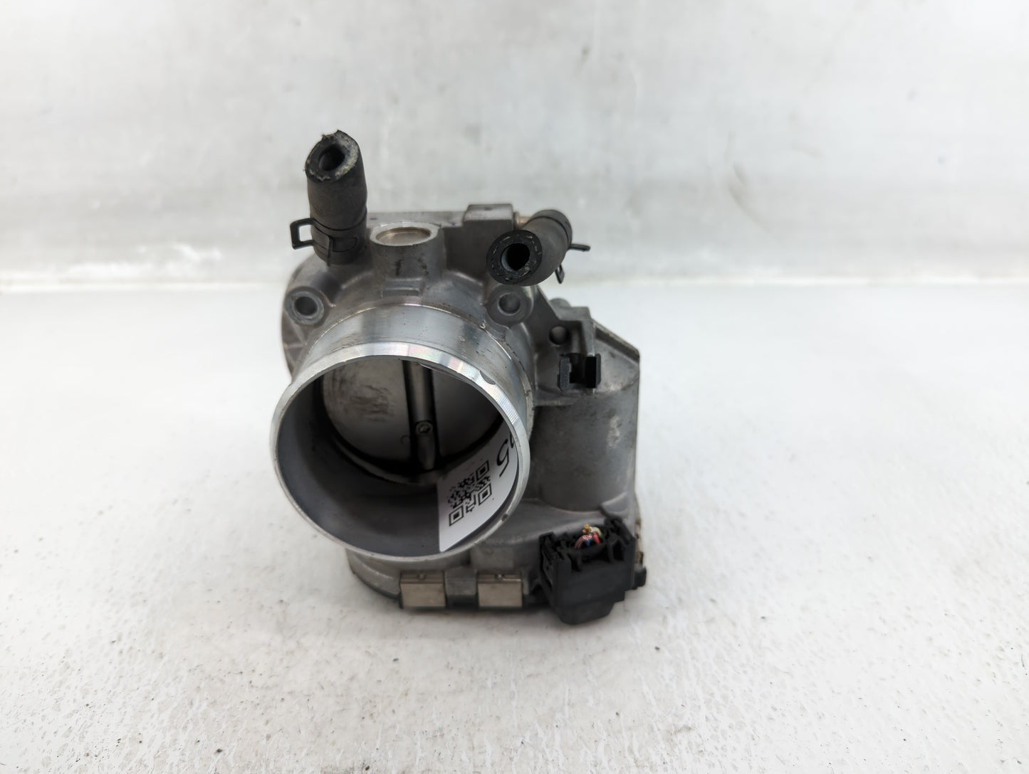 2011-2015 Kia Optima Throttle Body P/N:35100-2G700 Fits Fits 2011 2012 2013 2014 2015 2016 OEM Used Auto Parts - Oemusedauto