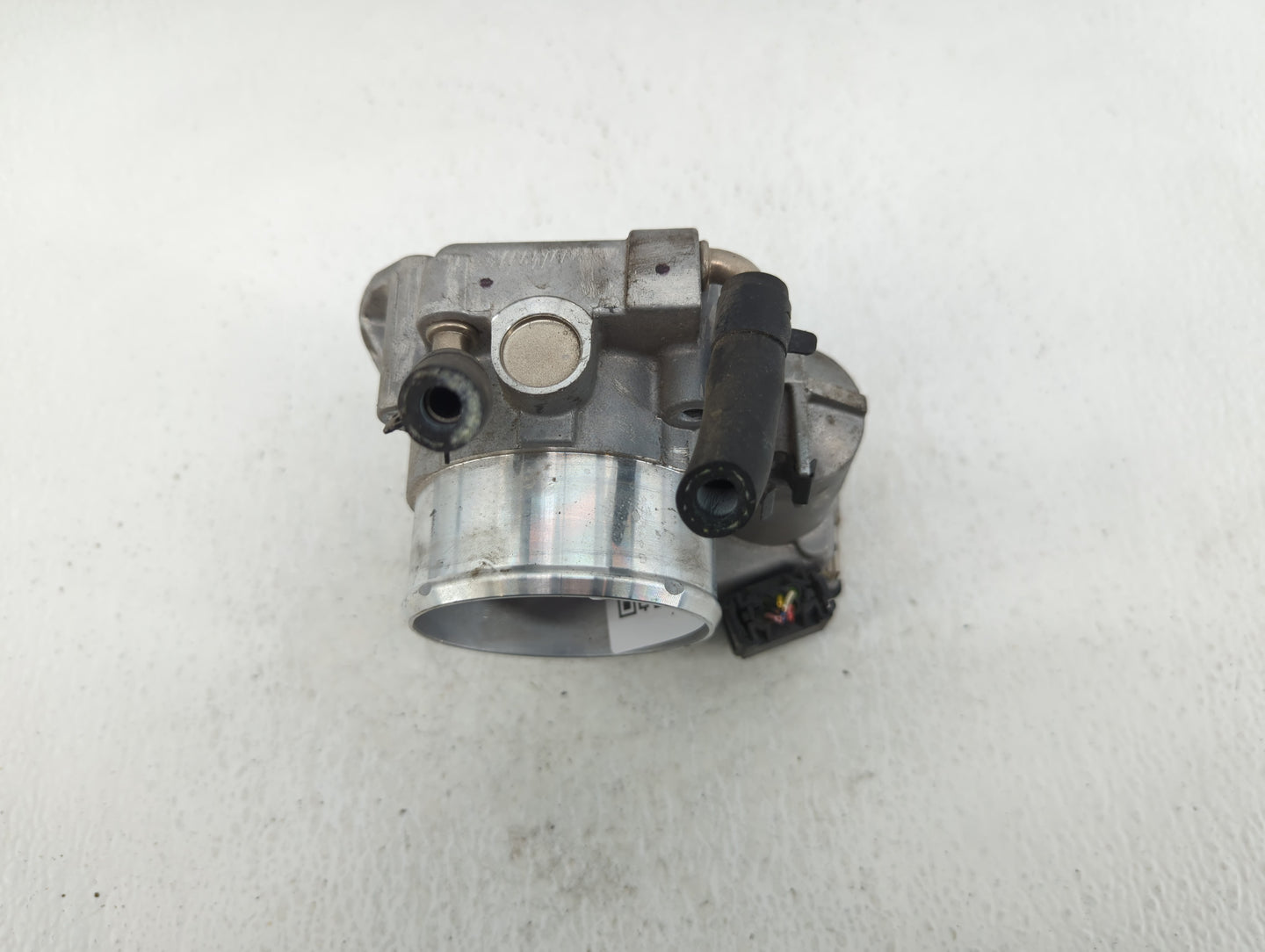 2011-2015 Kia Optima Throttle Body P/N:35100-2G700 Fits Fits 2011 2012 2013 2014 2015 2016 OEM Used Auto Parts - Oemusedauto