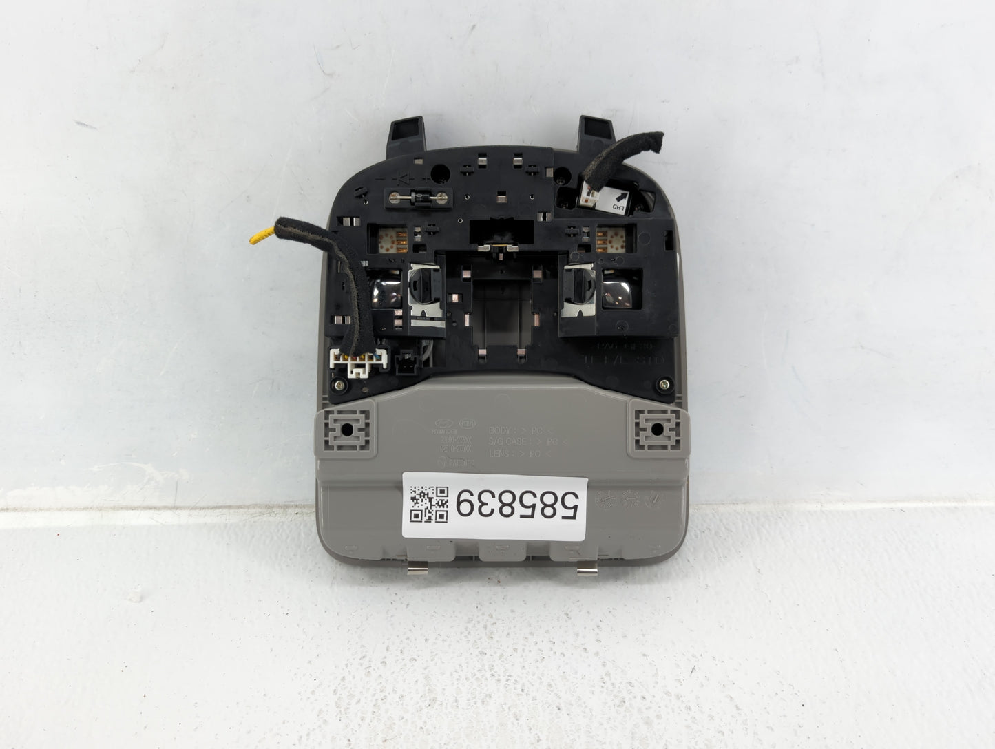 2014-2016 Kia Optima Overhead Roof Console 585839 - Oemusedautoparts1.com