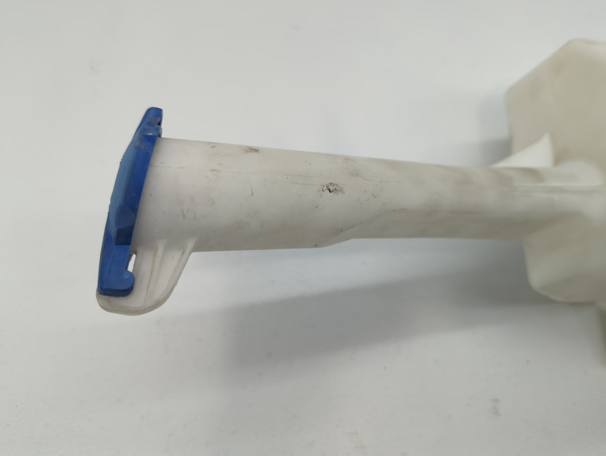 2014-2016 Kia Optima Windshield Washer Fluid Reservoir Bottle 586013 - Oemusedautoparts1.com