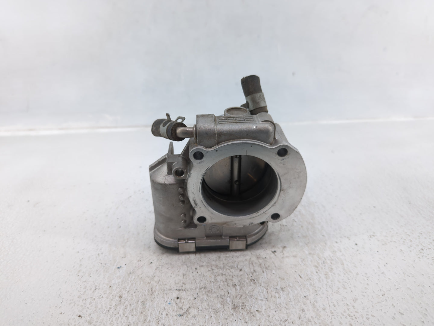 2011-2016 Kia Optima Throttle Body P/N:35100-2G800 Fits Fits 2011 2012 2013 2014 2015 2016 OEM Used Auto Parts - Oemusedauto