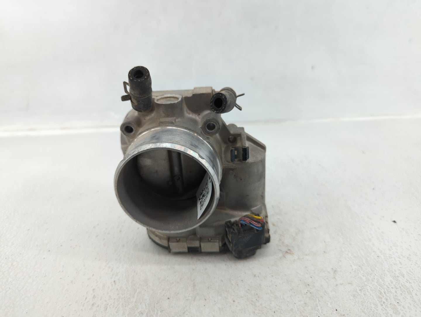 2011-2015 Kia Optima Throttle Body P/N:35100-2G700 Fits Fits 2011 2012 2013 2014 2015 2016 OEM Used Auto Parts - Oemusedauto