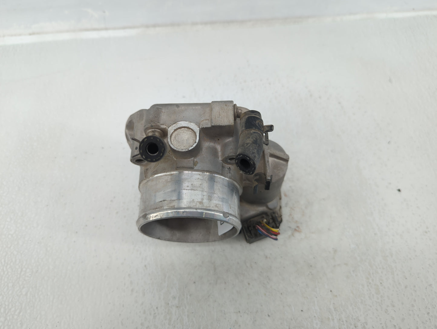 2011-2015 Kia Optima Throttle Body P/N:35100-2G700 Fits Fits 2011 2012 2013 2014 2015 2016 OEM Used Auto Parts - Oemusedauto