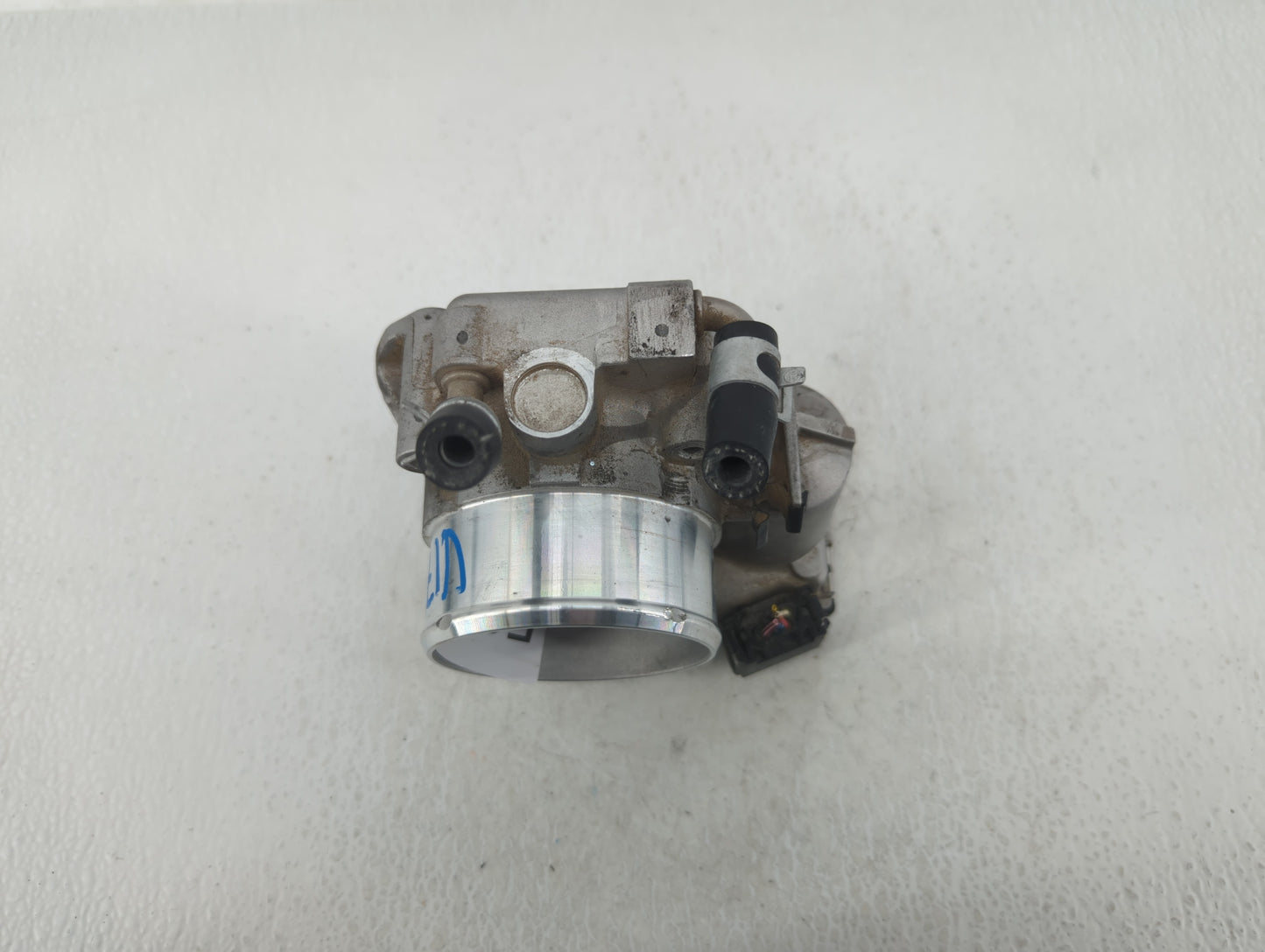 2011-2015 Kia Optima Throttle Body P/N:35100-2G700 Fits Fits 2011 2012 2013 2014 2015 2016 OEM Used Auto Parts - Oemusedauto