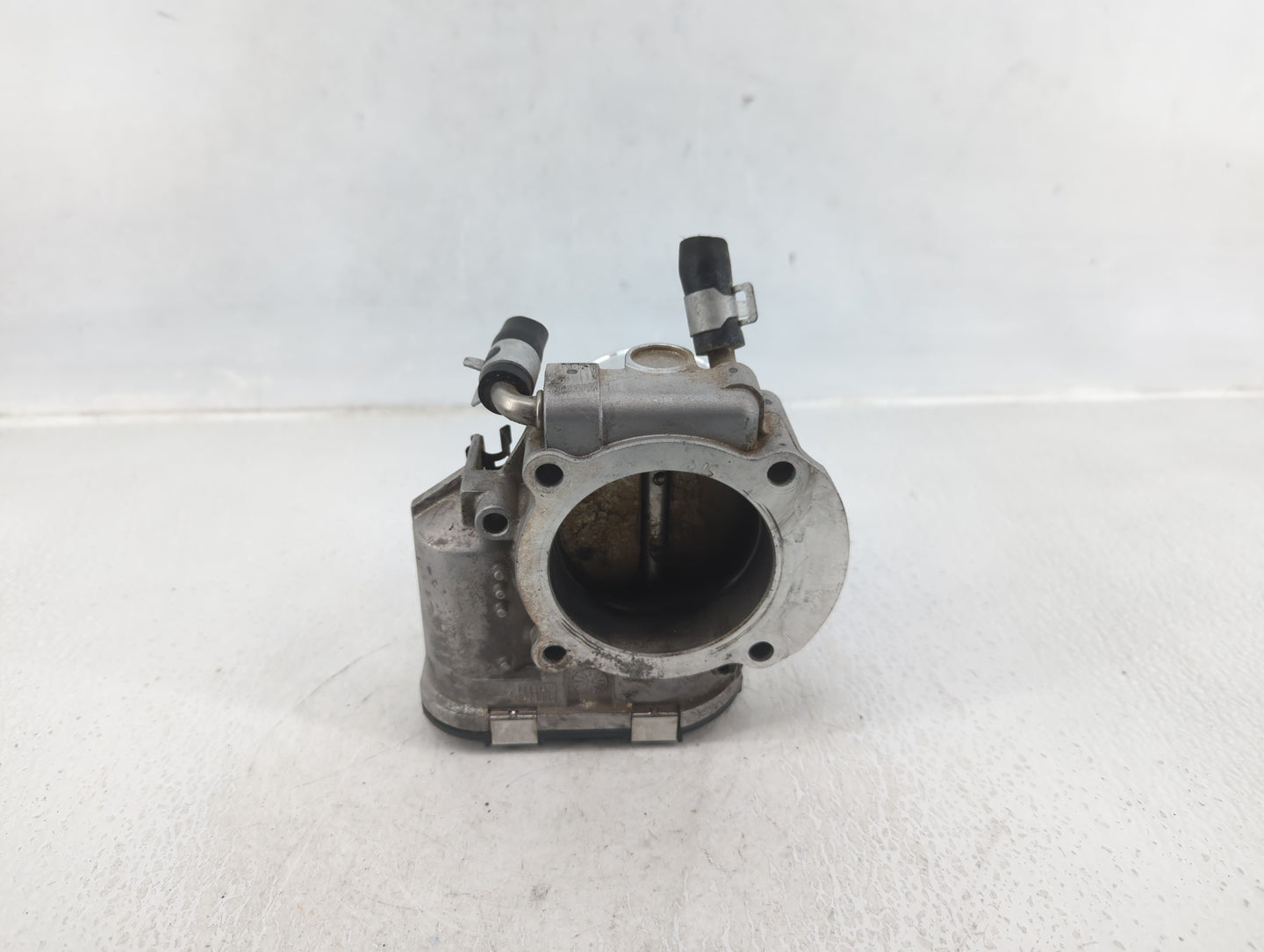 2011-2015 Kia Optima Throttle Body P/N:35100-2G700 Fits Fits 2011 2012 2013 2014 2015 2016 OEM Used Auto Parts - Oemusedauto