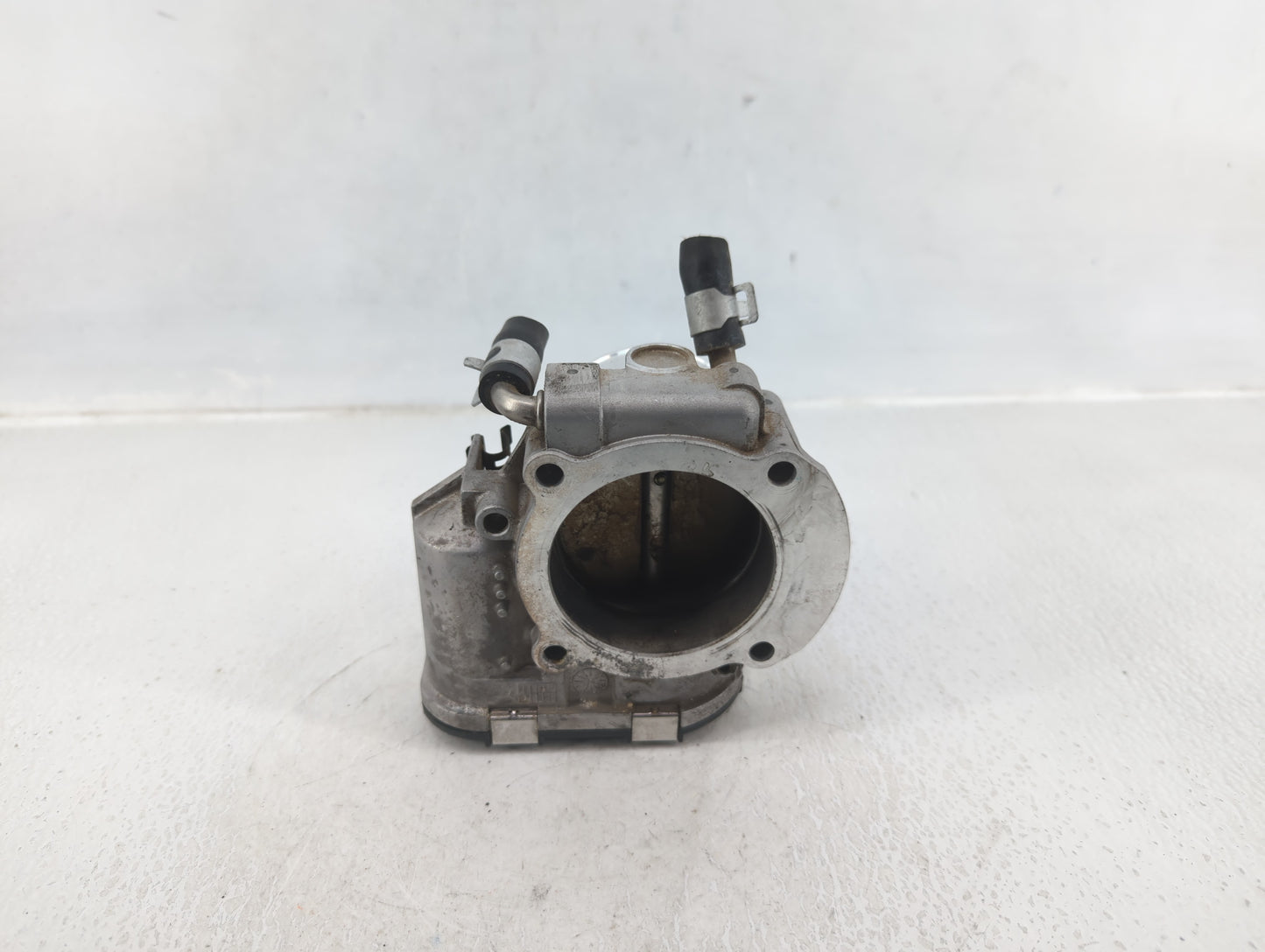 2011-2015 Kia Optima Throttle Body P/N:35100-2G700 Fits Fits 2011 2012 2013 2014 2015 2016 OEM Used Auto Parts - Oemusedauto
