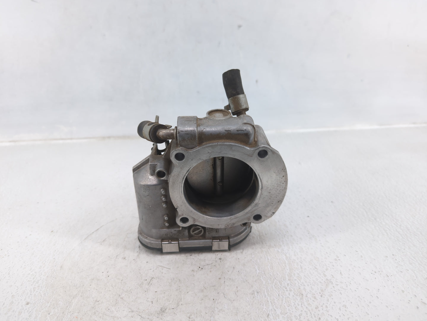 2011-2016 Kia Optima Throttle Body P/N:35100-2G800 Fits Fits 2011 2012 2013 2014 2015 2016 OEM Used Auto Parts - Oemusedauto
