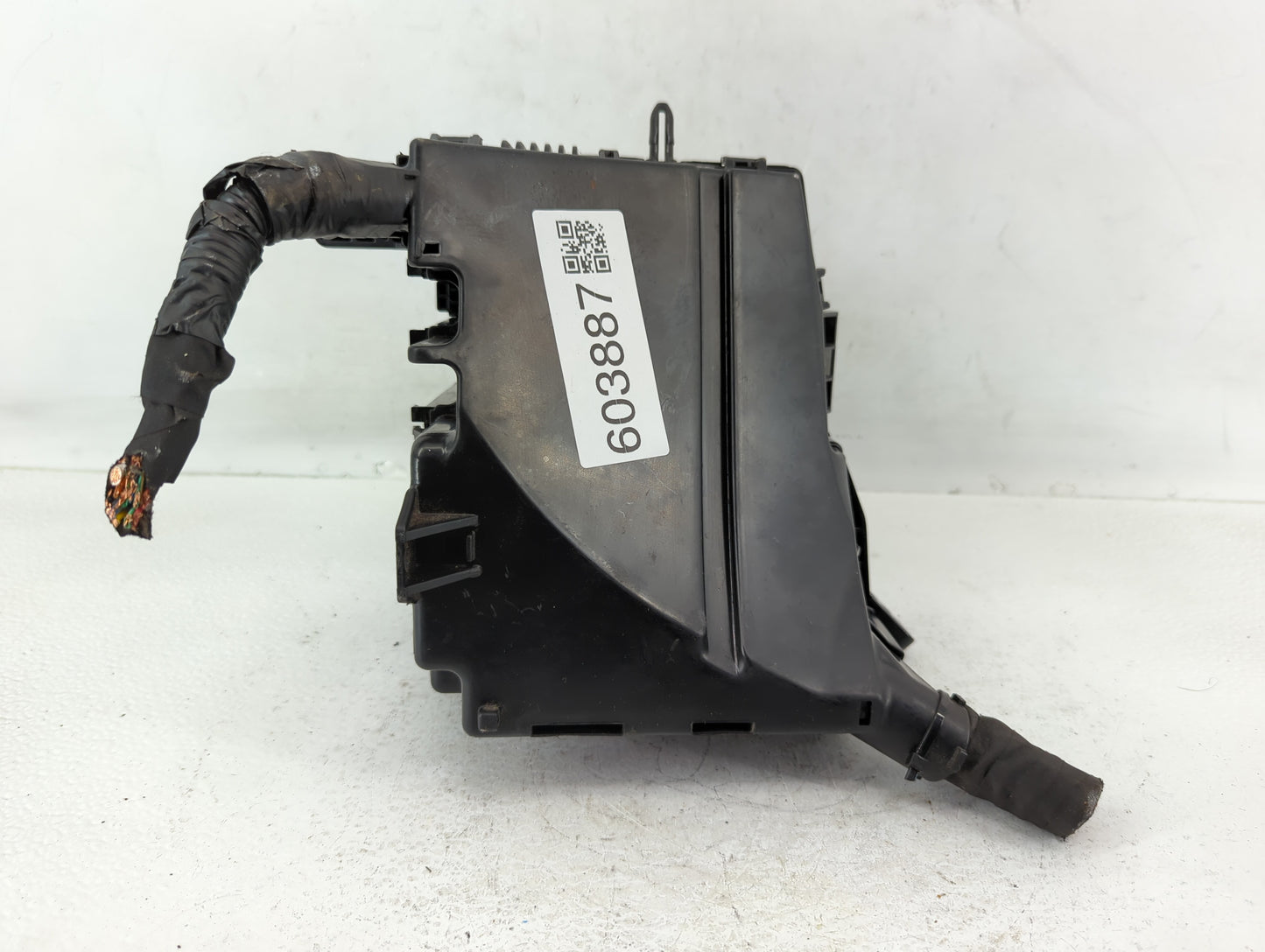 2015 Kia Optima Fusebox Fuse Box Panel Relay Module P/N:91955-2T730QQK 91955-2T730 Fits OEM Used Auto Parts - Oemusedautopar