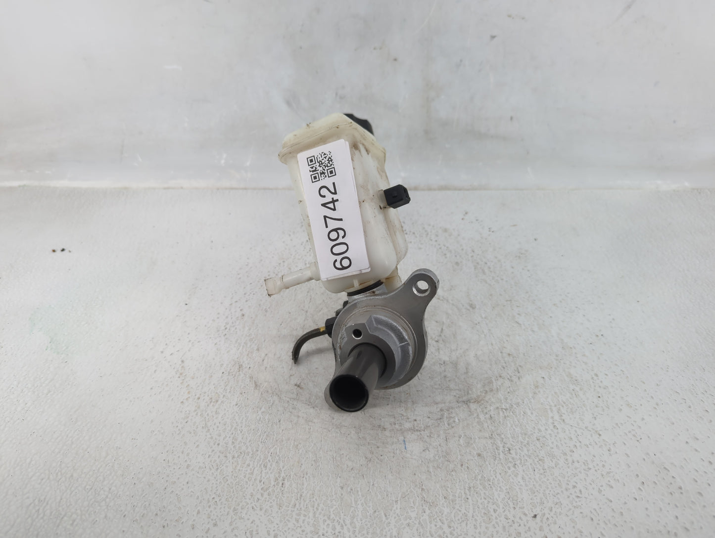 2013-2015 Kia Optima Brake Master Cylinder - Oemusedautoparts1.com