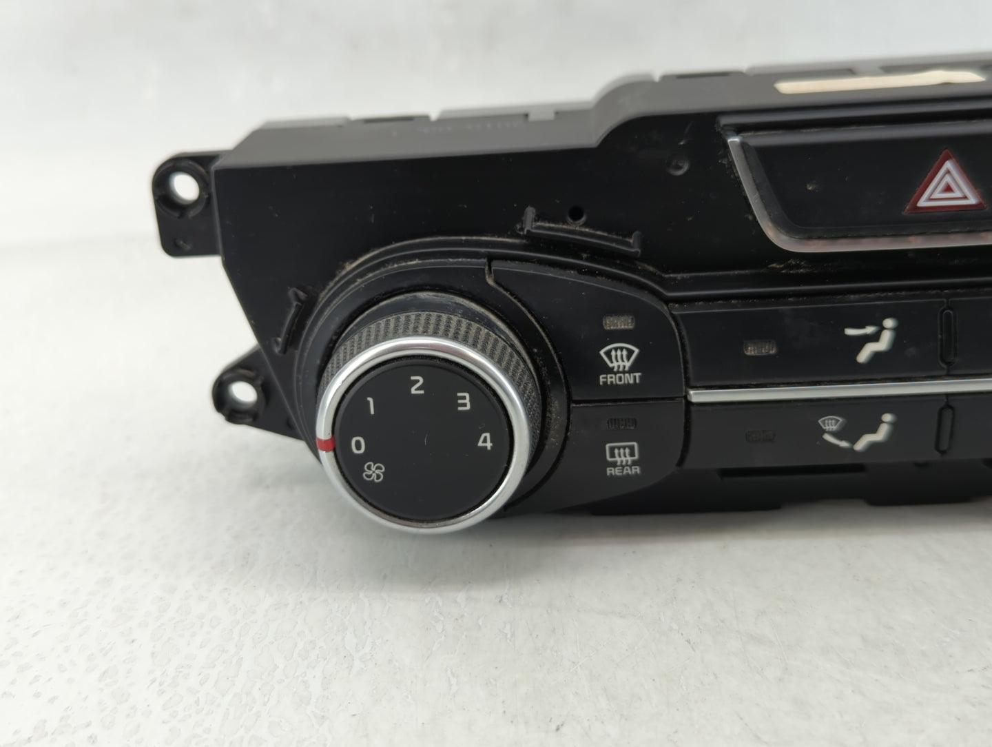 2014-2015 Kia Optima Climate Control Module Temperature AC/Heater Replacement Fits Fits 2014 2015 OEM Used Auto Parts - Oemu
