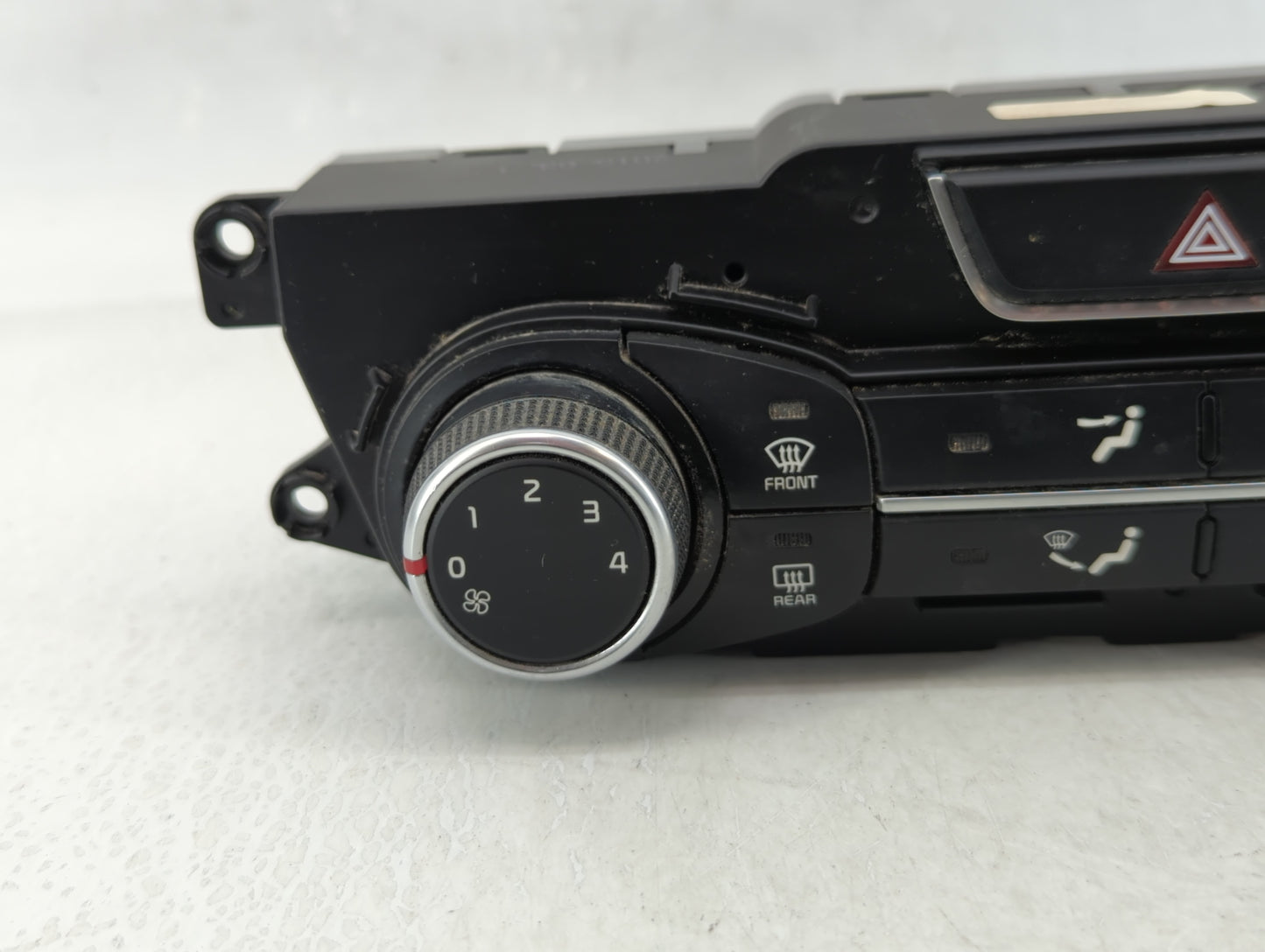 2014-2015 Kia Optima Climate Control Module Temperature AC/Heater Replacement Fits Fits 2014 2015 OEM Used Auto Parts - Oemu