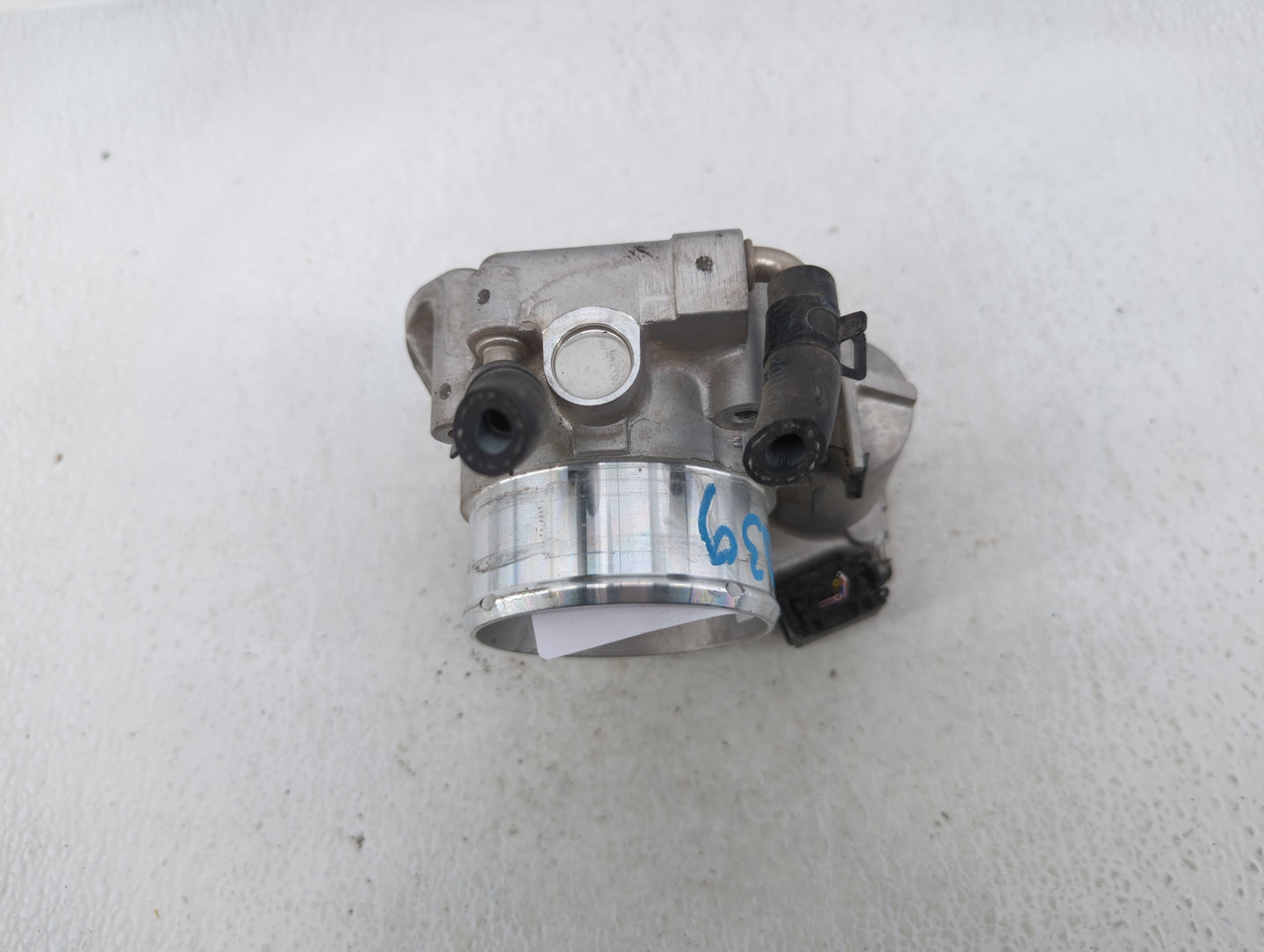 2011-2015 Kia Optima Throttle Body P/N:35100-2G700 Fits Fits 2011 2012 2013 2014 2015 2016 OEM Used Auto Parts - Oemusedauto