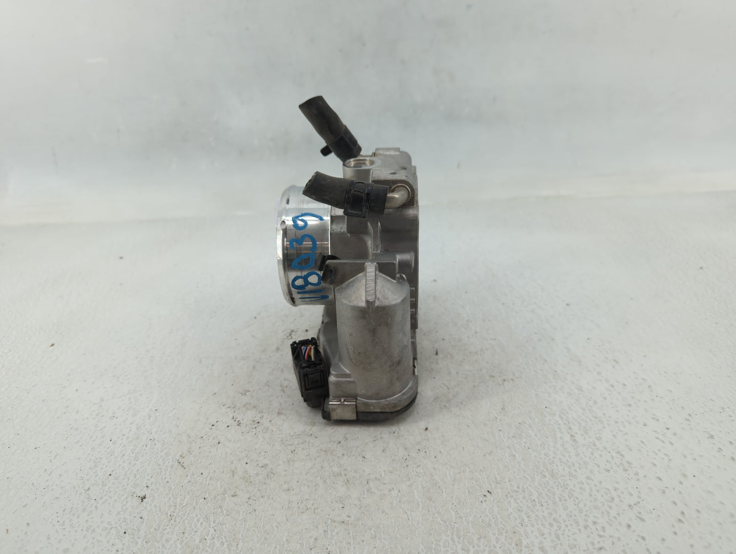 2011-2015 Kia Optima Throttle Body P/N:35100-2G700 Fits Fits 2011 2012 2013 2014 2015 2016 OEM Used Auto Parts - Oemusedauto