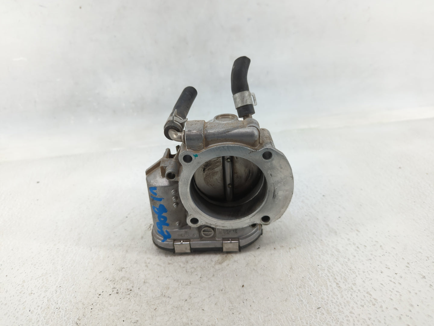 2011-2015 Kia Optima Throttle Body P/N:35100-2G700 Fits Fits 2011 2012 2013 2014 2015 2016 OEM Used Auto Parts - Oemusedauto