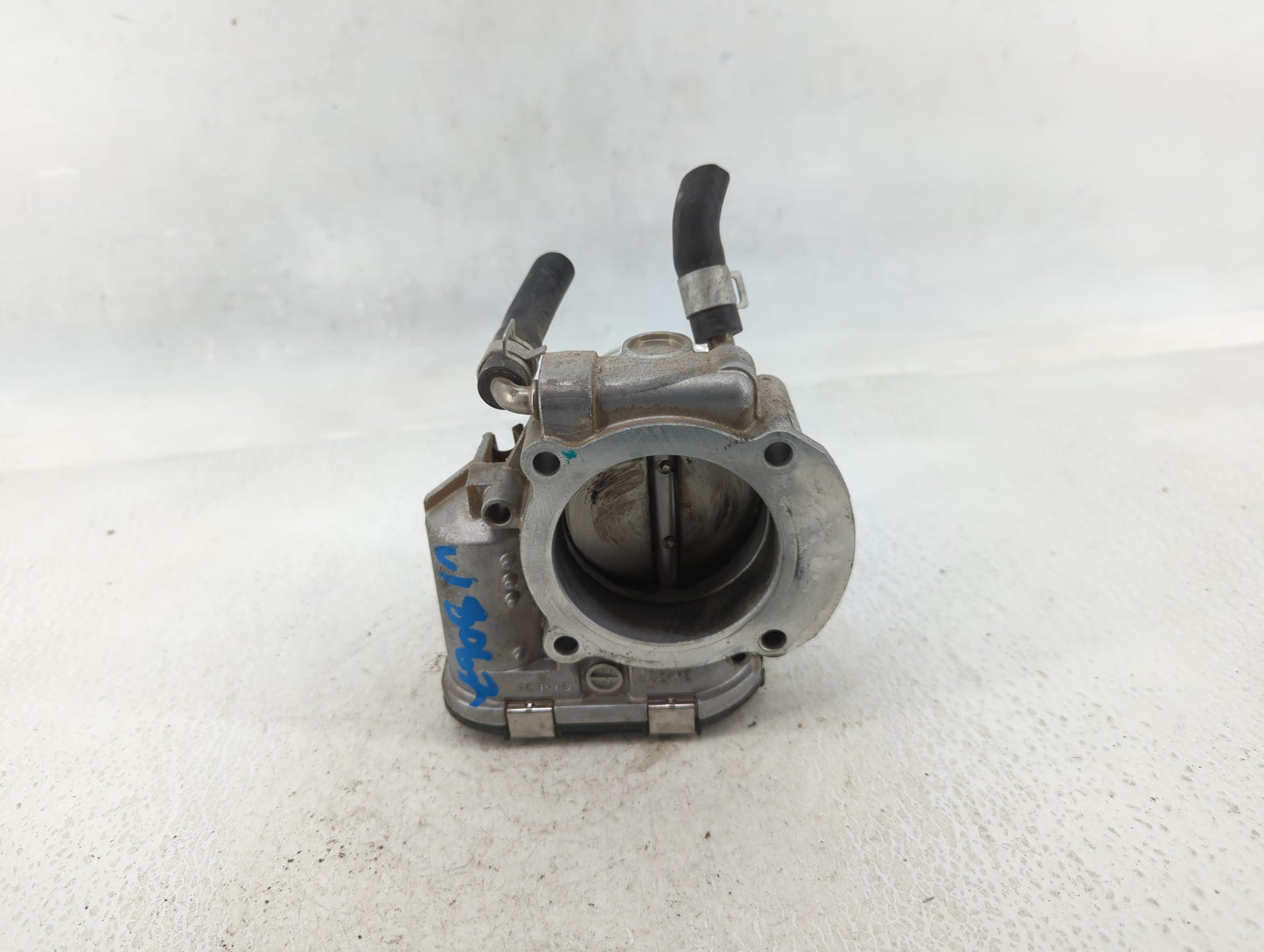2011-2015 Kia Optima Throttle Body P/N:35100-2G700 Fits Fits 2011 2012 2013 2014 2015 2016 OEM Used Auto Parts - Oemusedauto