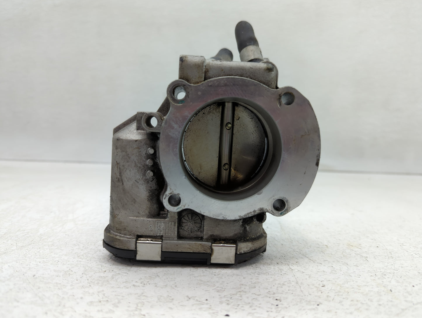 2011-2015 Kia Optima Throttle Body P/N:35100-2G710 Fits Fits 2011 2012 2013 2014 2015 2016 OEM Used Auto Parts - Oemusedauto