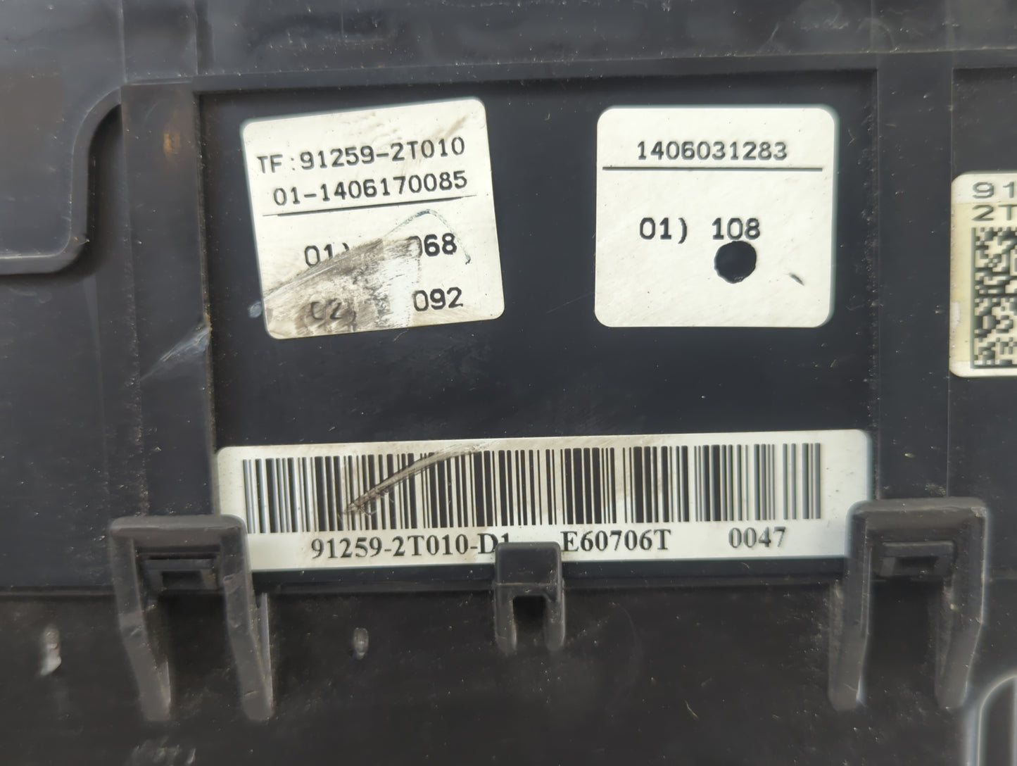 2014-2015 Kia Optima Fusebox Fuse Box Panel Relay Module P/N:91259-2T010-D1 91259-2T010 Fits Fits 2014 2015 OEM Used Auto Pa