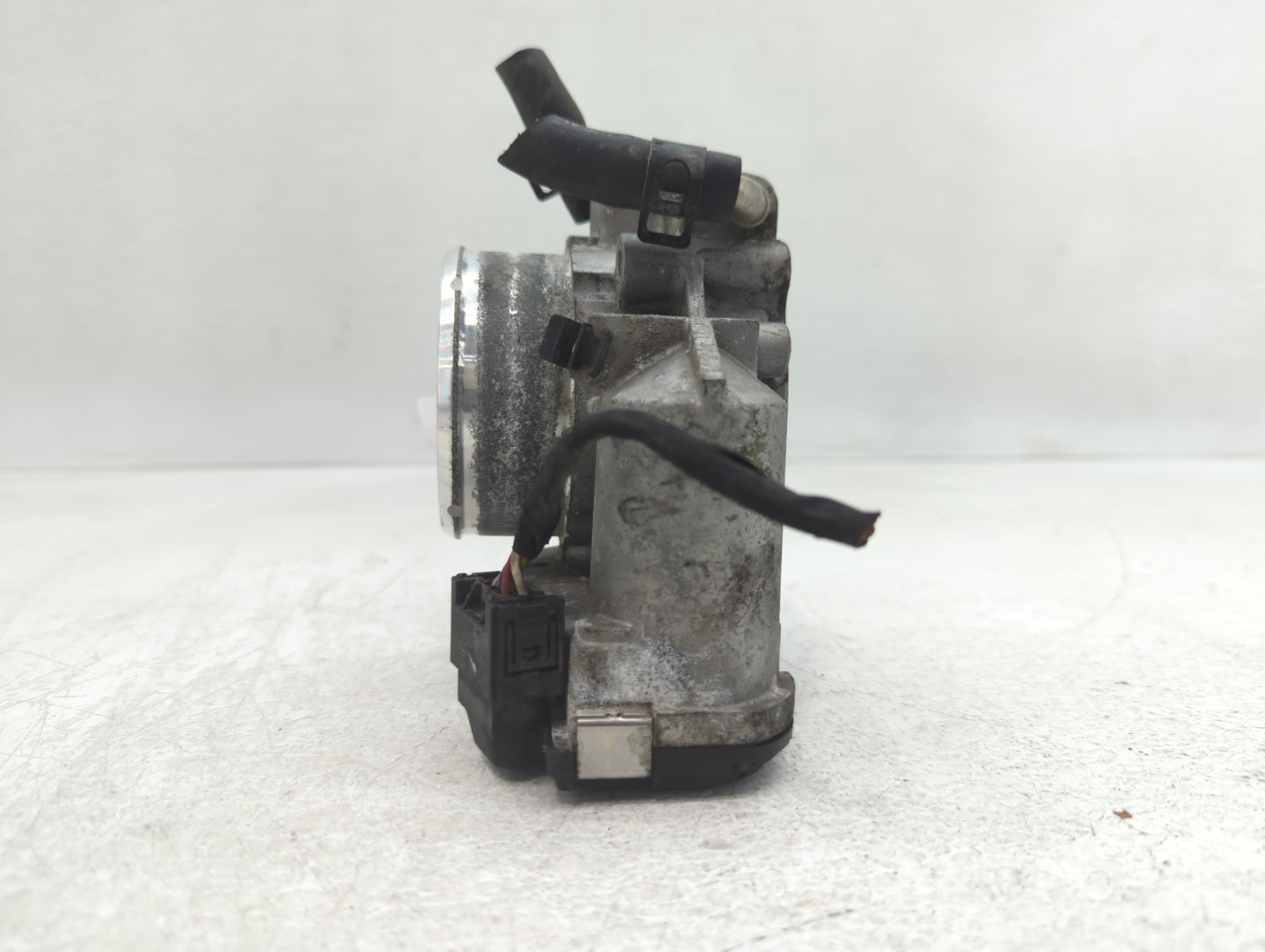 2011-2015 Kia Optima Throttle Body P/N:90 4501 0001 2B35025Y Fits Fits 2011 2012 2013 2014 2015 2016 OEM Used Auto Parts - O