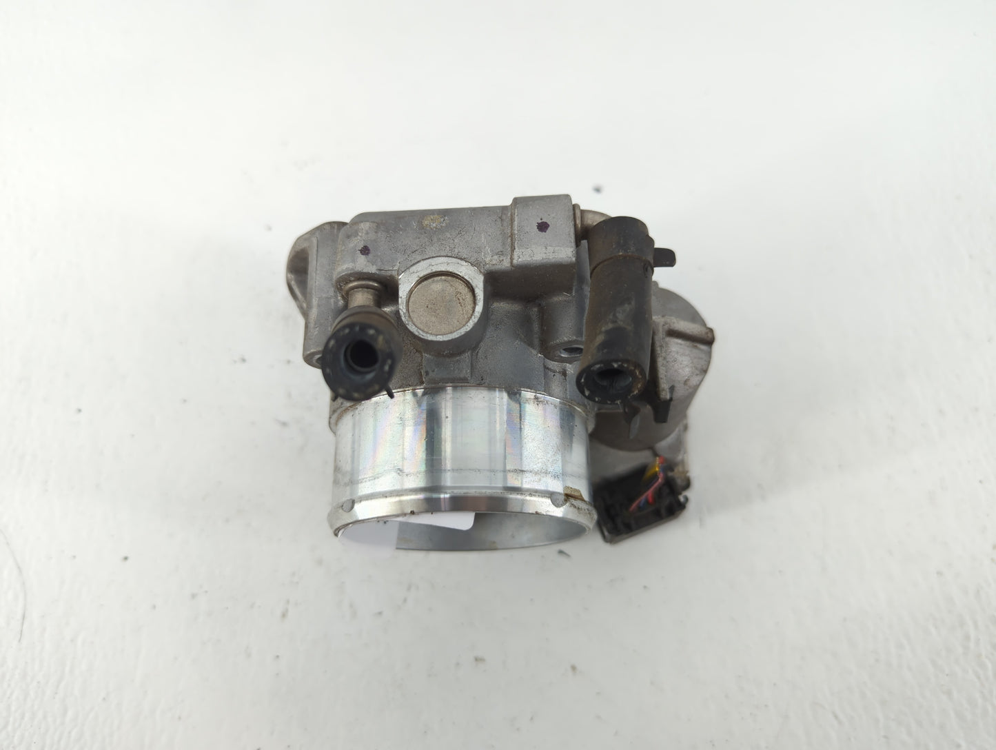 2011-2015 Kia Optima Throttle Body P/N:35100-2G700 Fits Fits 2011 2012 2013 2014 2015 2016 OEM Used Auto Parts - Oemusedauto