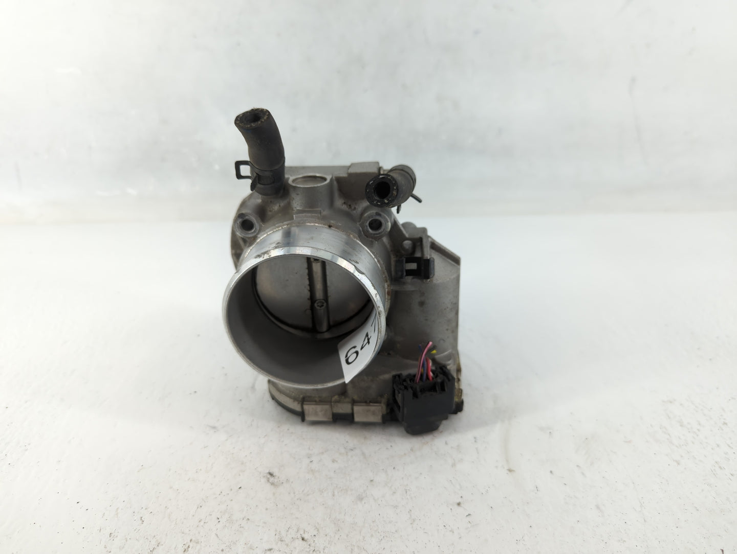 2011-2015 Kia Optima Throttle Body P/N:35100-2G700 Fits Fits 2011 2012 2013 2014 2015 2016 OEM Used Auto Parts - Oemusedauto