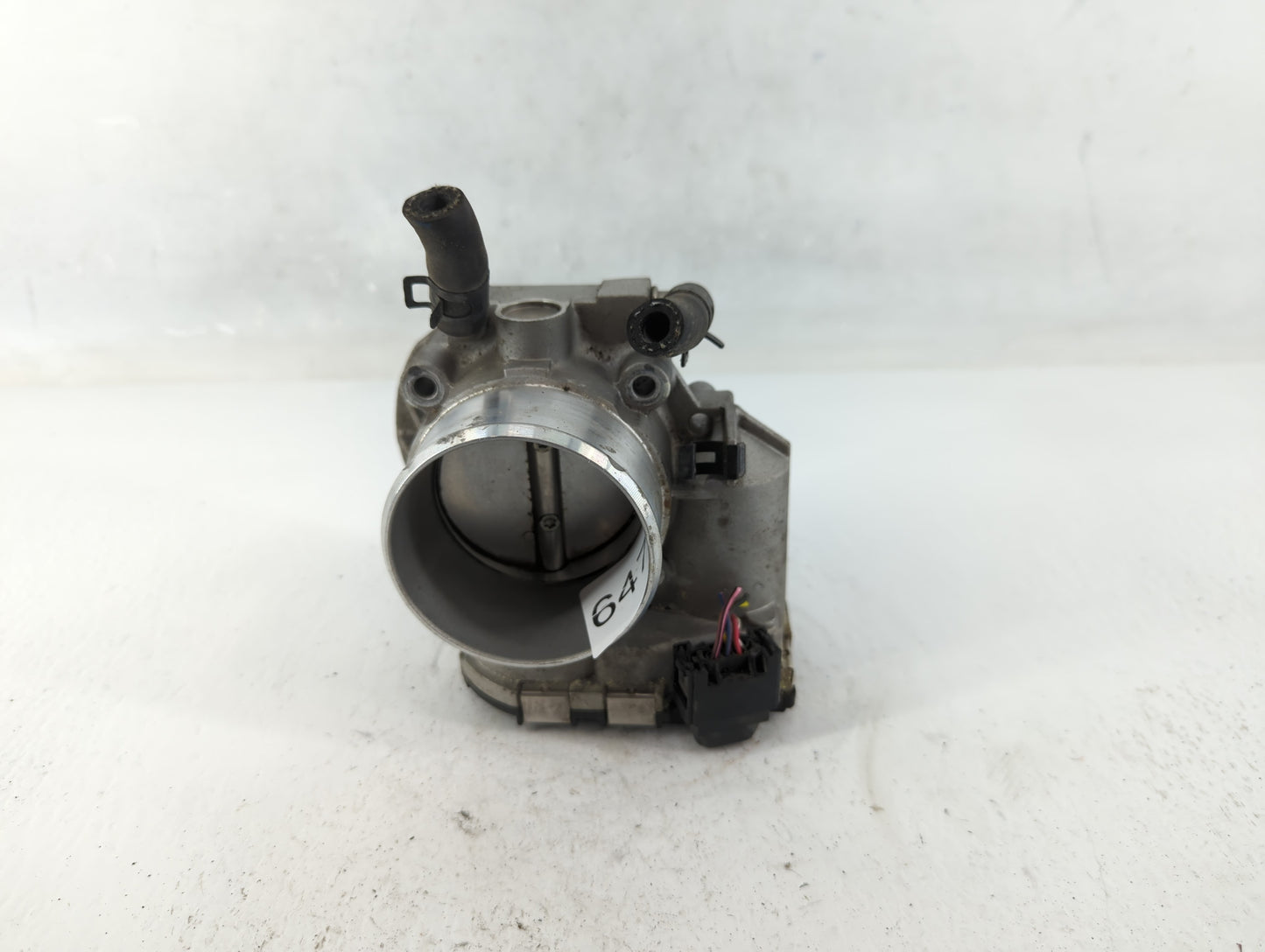 2011-2015 Kia Optima Throttle Body P/N:35100-2G700 Fits Fits 2011 2012 2013 2014 2015 2016 OEM Used Auto Parts - Oemusedauto