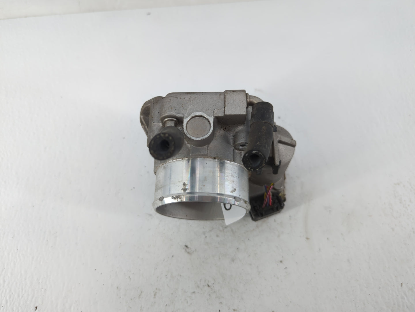2011-2015 Kia Optima Throttle Body P/N:35100-2G700 Fits Fits 2011 2012 2013 2014 2015 2016 OEM Used Auto Parts - Oemusedauto