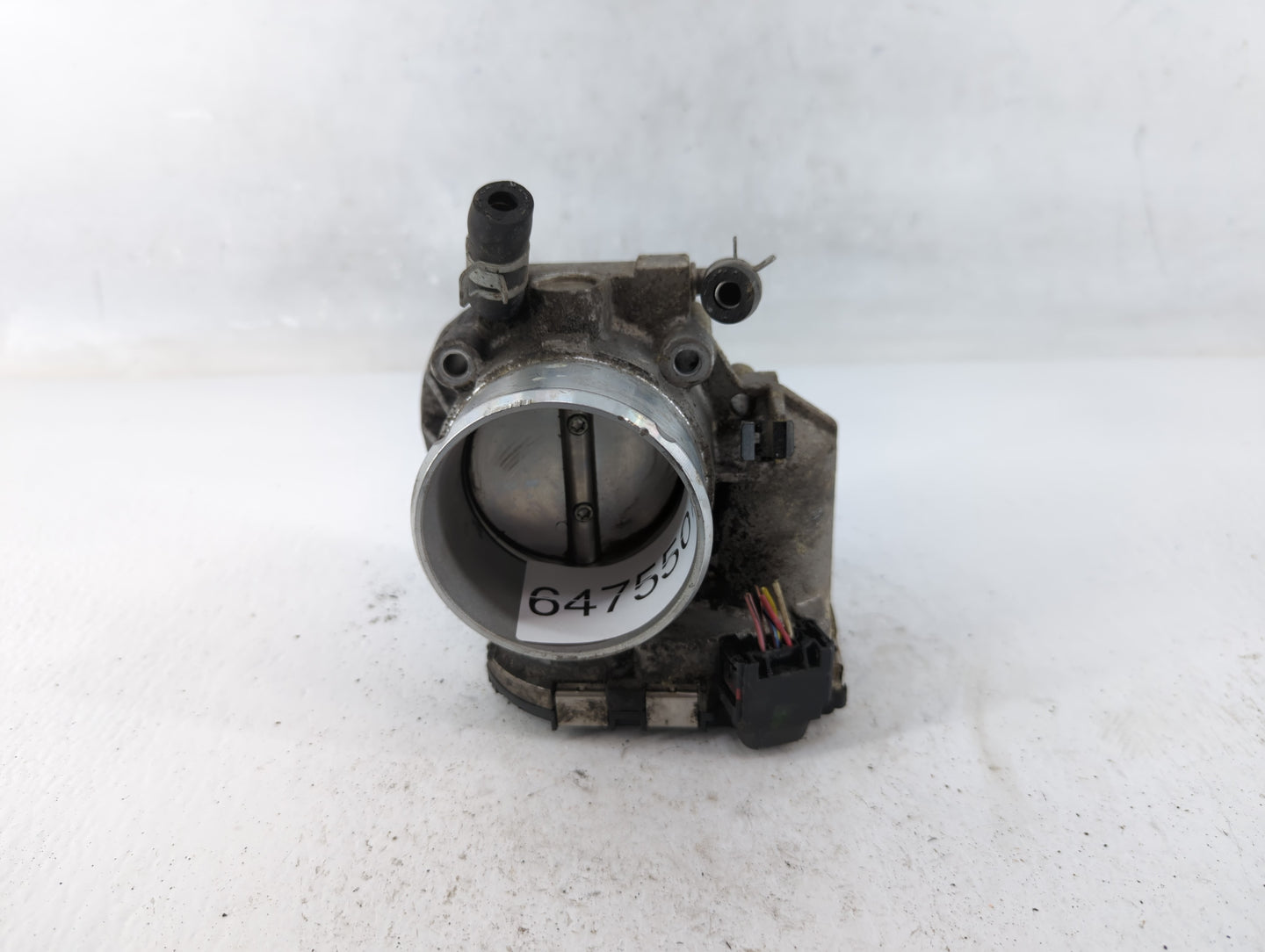 2011-2015 Kia Optima Throttle Body P/N:35100-2G700 Fits Fits 2011 2012 2013 2014 2015 2016 OEM Used Auto Parts - Oemusedauto