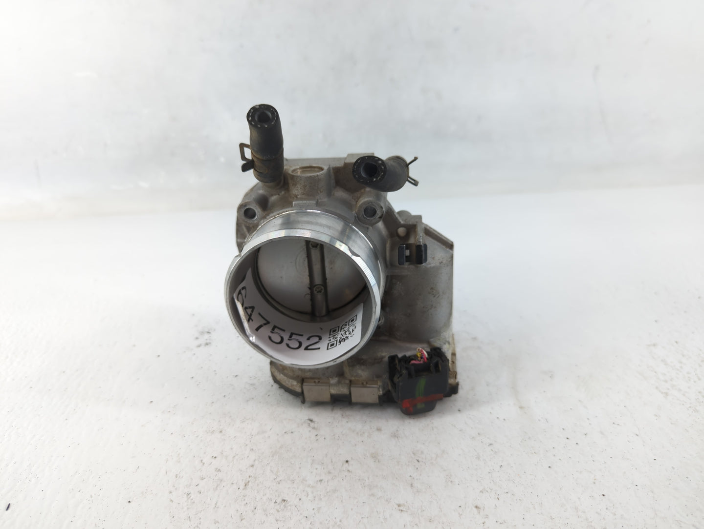 2011-2015 Kia Optima Throttle Body P/N:35100-2G700 Fits Fits 2011 2012 2013 2014 2015 2016 OEM Used Auto Parts - Oemusedauto