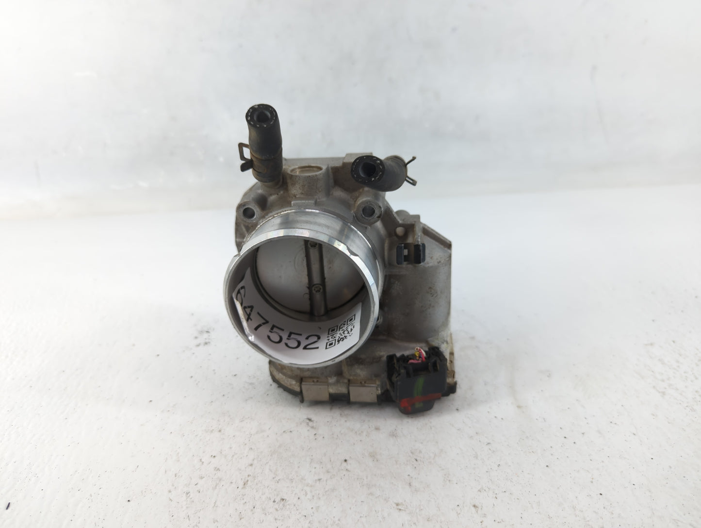 2011-2015 Kia Optima Throttle Body P/N:35100-2G700 Fits Fits 2011 2012 2013 2014 2015 2016 OEM Used Auto Parts - Oemusedauto