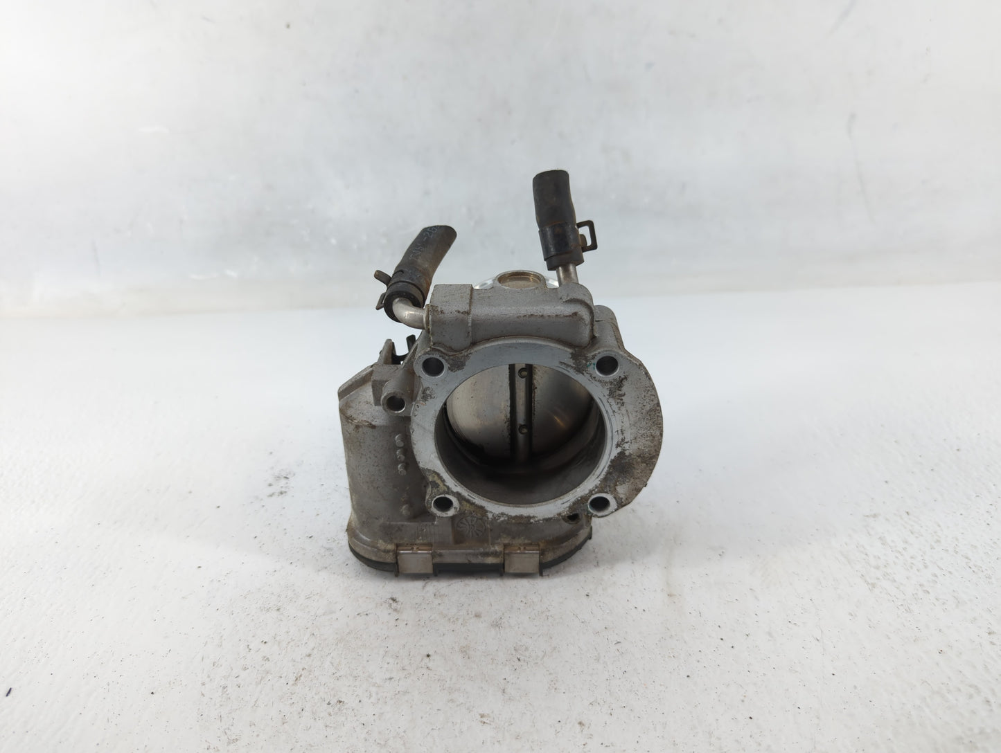 2011-2015 Kia Optima Throttle Body P/N:35100-2G700 Fits Fits 2011 2012 2013 2014 2015 2016 OEM Used Auto Parts - Oemusedauto