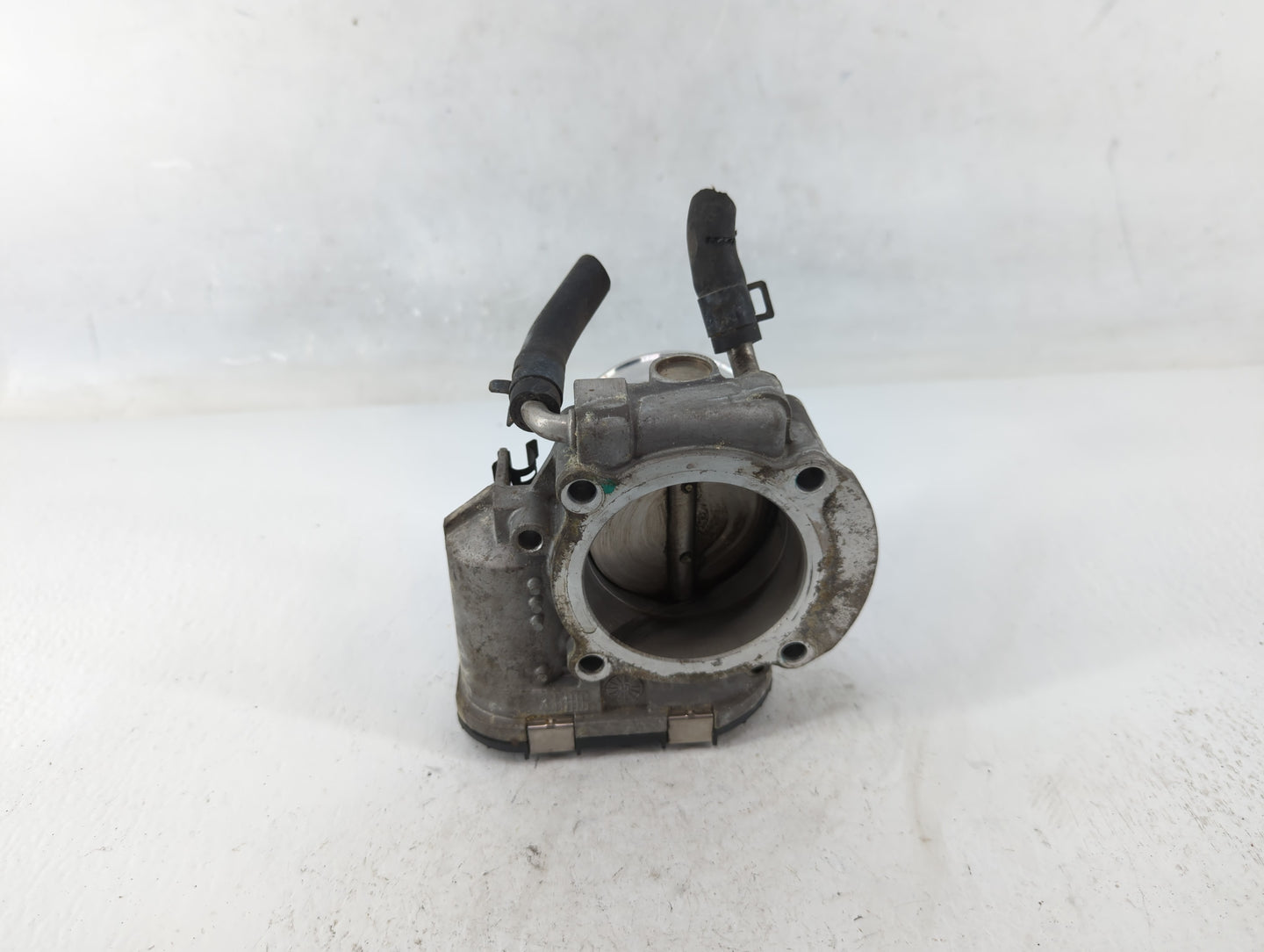 2011-2015 Kia Optima Throttle Body P/N:35100-2G700 Fits Fits 2011 2012 2013 2014 2015 2016 OEM Used Auto Parts - Oemusedauto