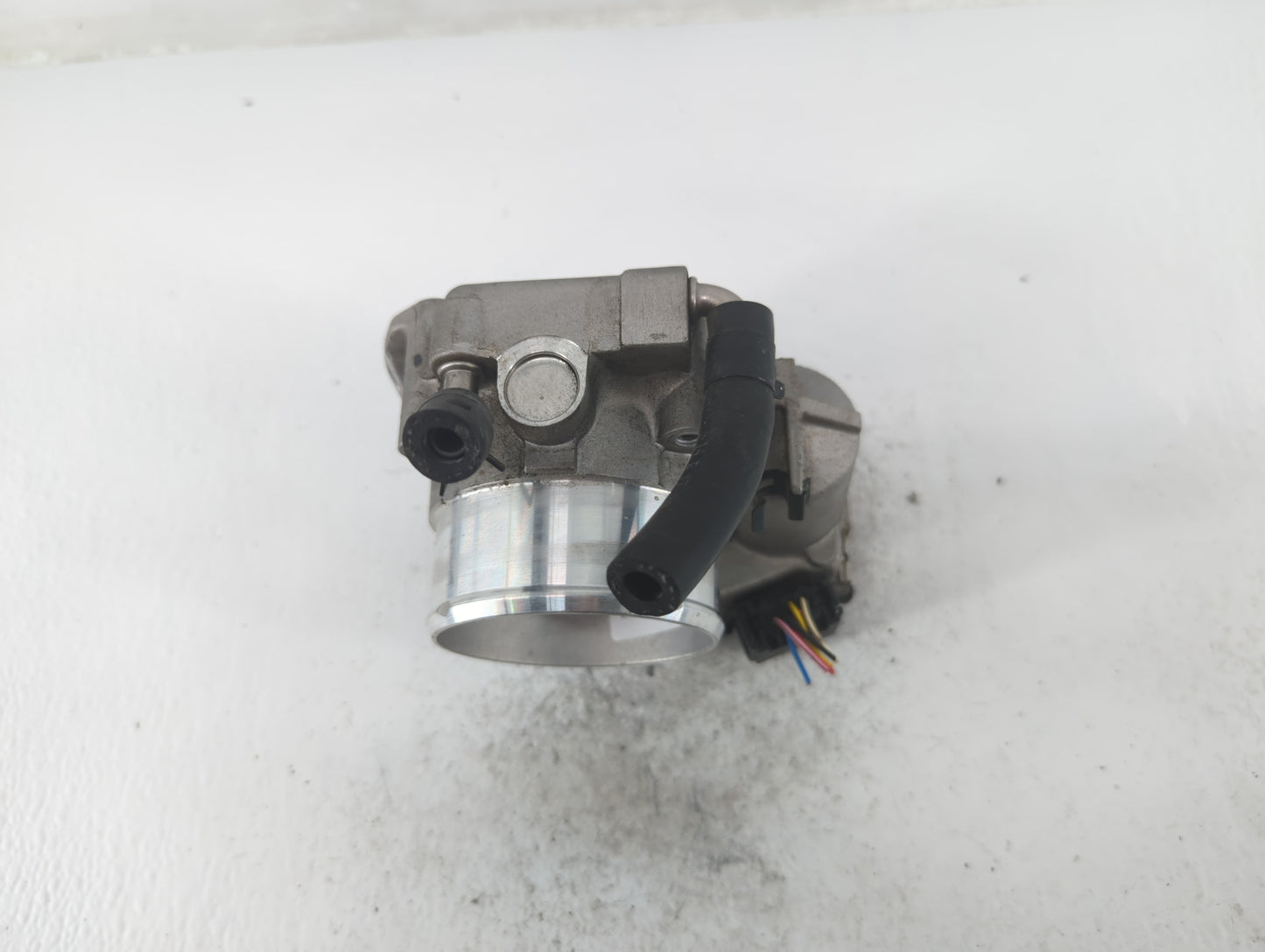 2011-2015 Kia Optima Throttle Body P/N:35100-2G700 Fits Fits 2011 2012 2013 2014 2015 2016 OEM Used Auto Parts - Oemusedauto