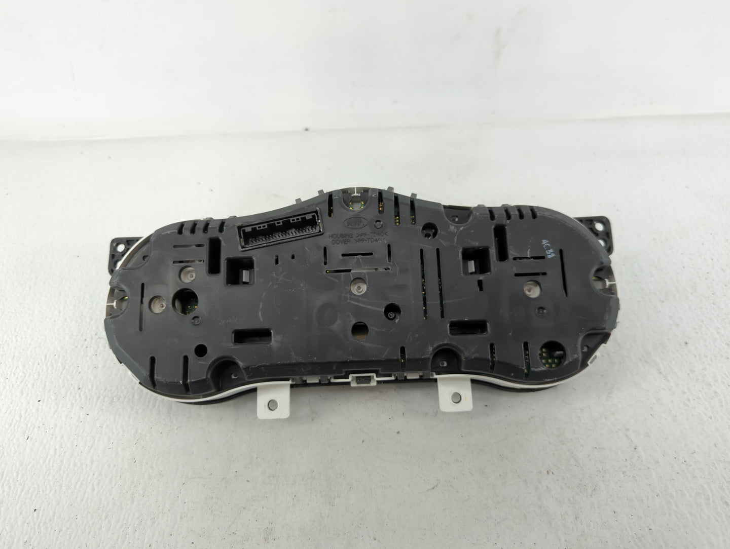 2014-2015 Kia Optima Instrument Cluster Speedometer Gauges P/N:94031-2T270 Fits Fits 2014 2015 OEM Used Auto Parts - Oemused